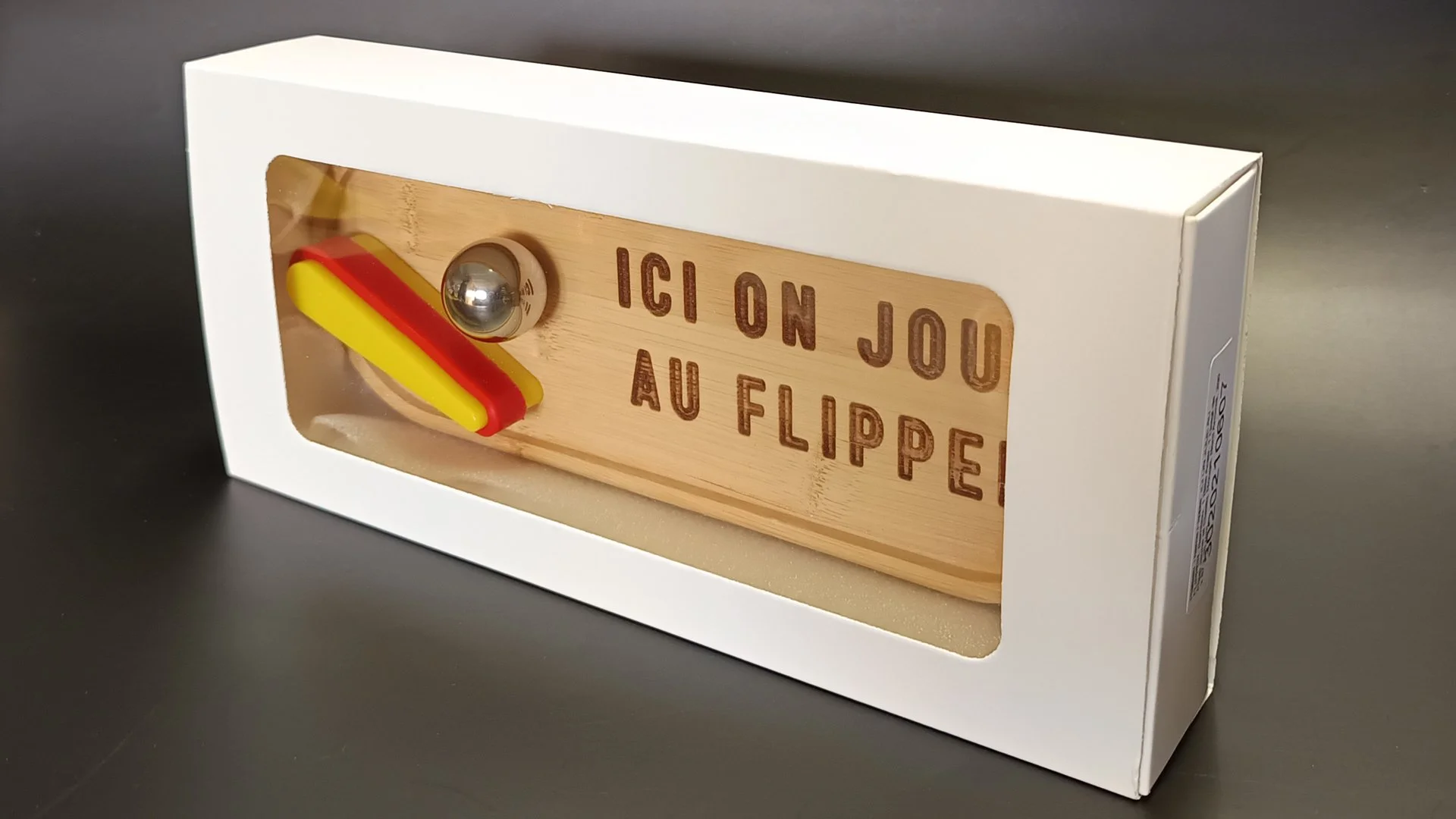 Ici on joue au flipper_1900 x1080_ Boite 3.jpg