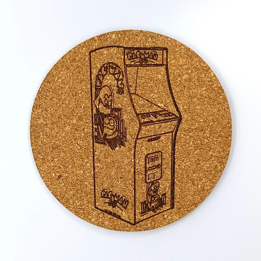 PAC MAN Sous-verres thème borne arcade, sous-bock décoratif inspiré des jeux vidéo rétro et du gaming arcade, Neo-Geo, Pandora’s Box, MAME, Naomi, Retropie et Batocera, décorations salle de jeux