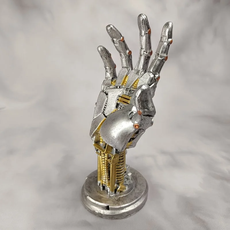 2050211111 Main Futuriste Resine DROITE J.jpg