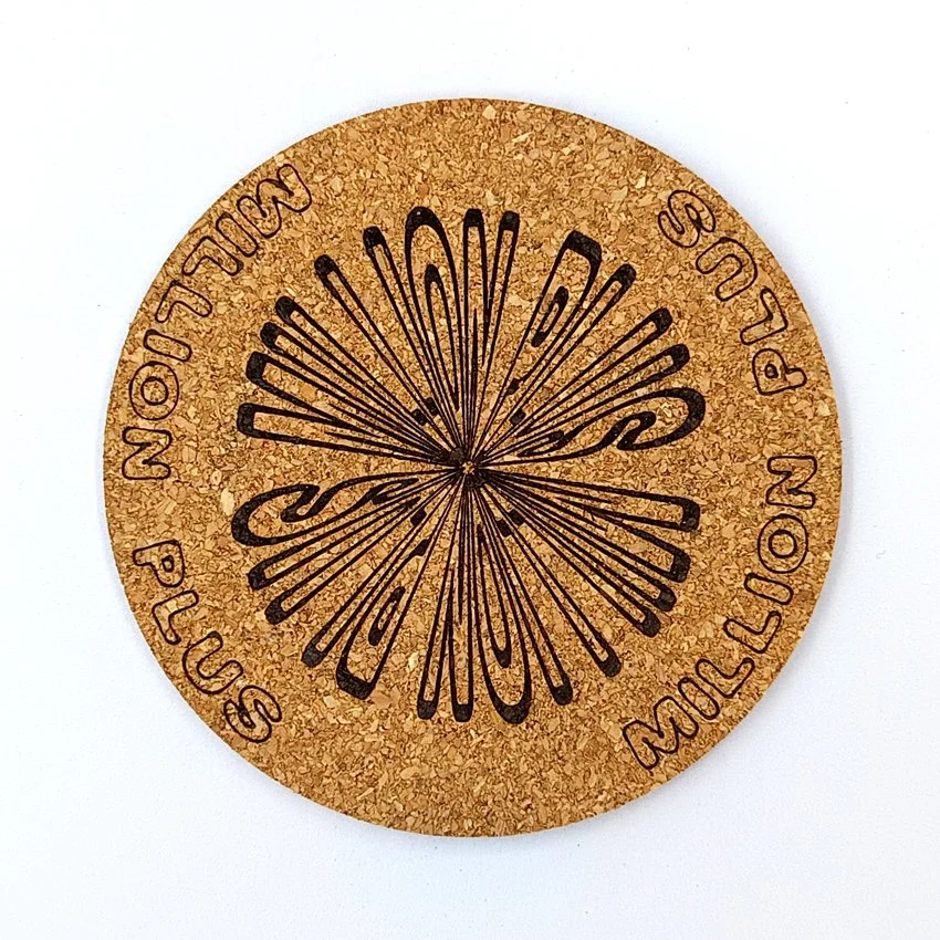 MILLION PLUS Sous-verre flipper slogan rond sélection, sous-bock décoratif inspiré des pinball machines avec slogans iconiques Extra Ball, Game Over, Jackpot, Multiball, Tilt, décoration idée cadeau