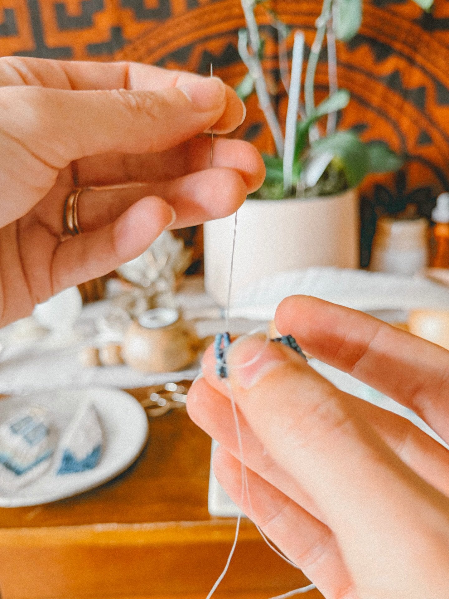 contemplating 
what would be
considered universal advice
(if there was ever such a thing)

for coming into 
presence
for how to focus 
the mind

&amp; truthfully 
many options arrive

meditation is one
that seems to 
land true
for any age 
for any ti