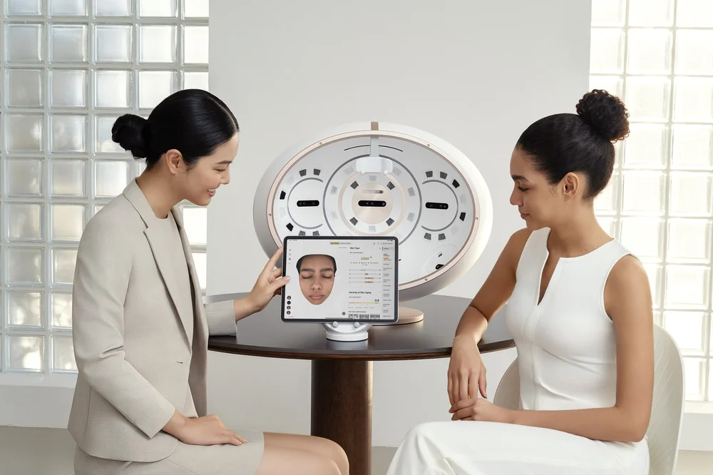 Eve Muse consultation in an aesthetic clinic