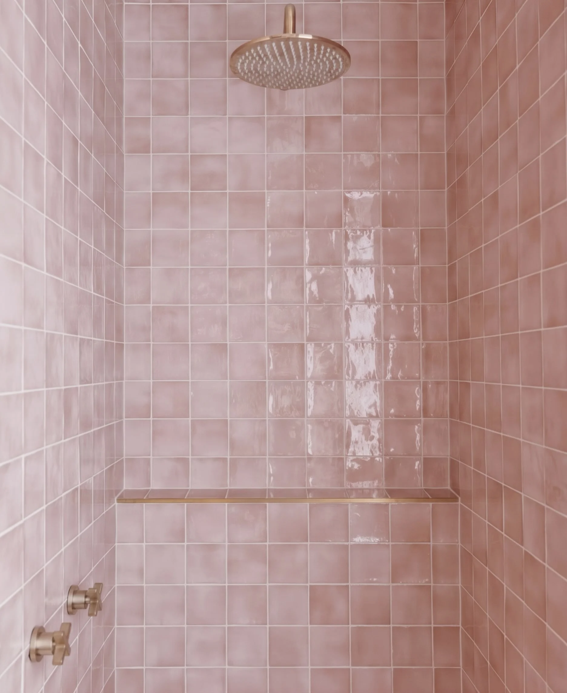 Pink bathroom? Um yes please 💅🏼