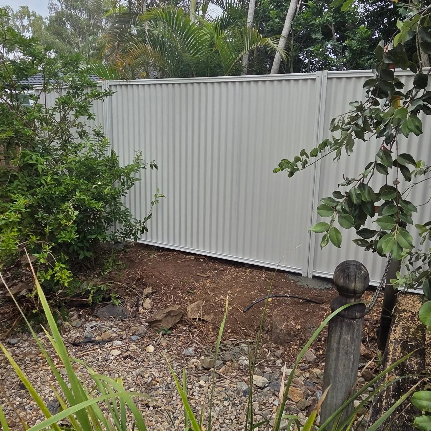 Fence replacement in Petrie

Swipe to see the transformation from the old fence to the new

FENCE @stratcoaustralia 

🏡 @antonytheagent 

#brisbanecarpenter #moretonbaybusiness #ohsherenos #femalecarpenter #renovationsaustralia