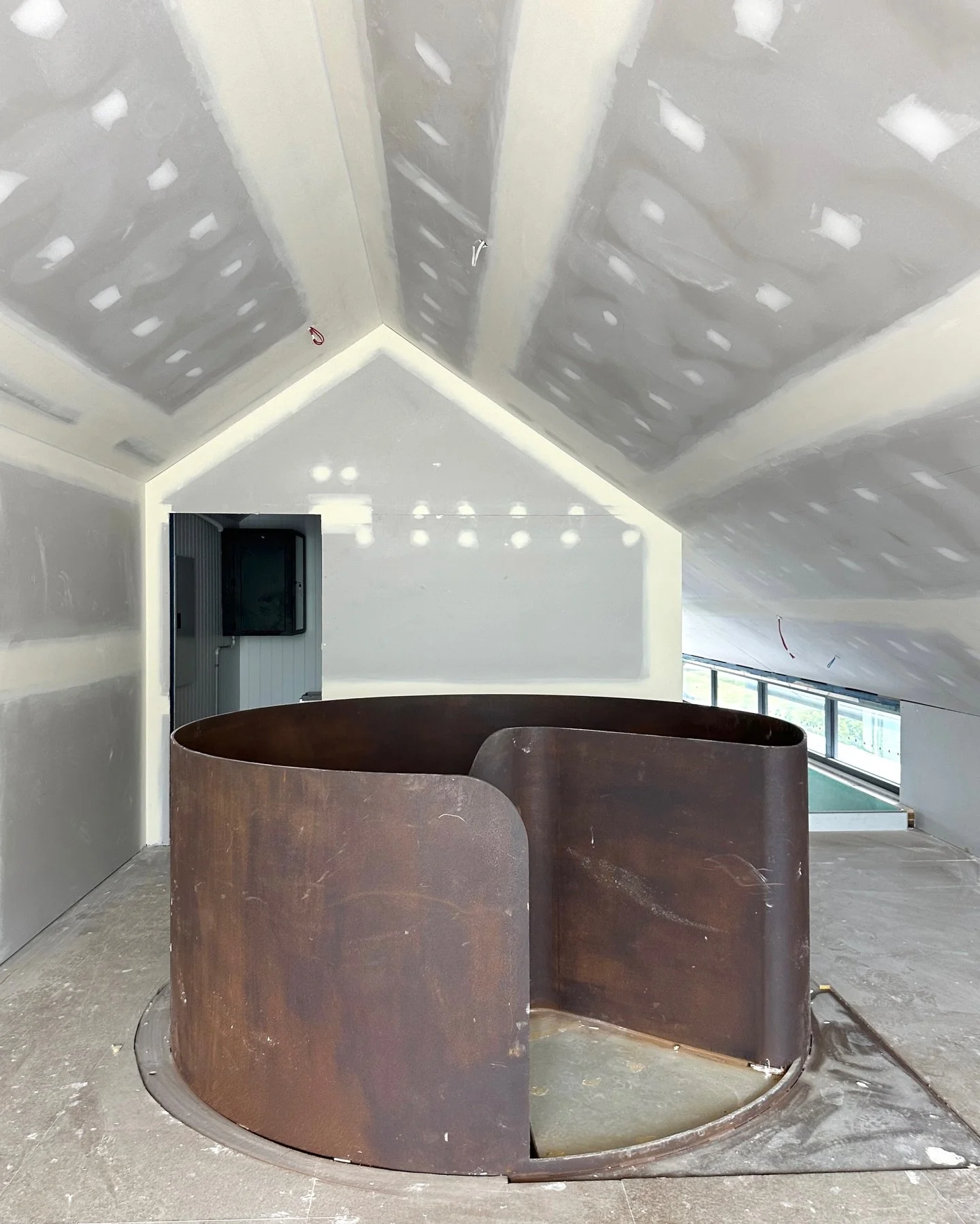 The Sewing Room.

A curved Corten steel staircase, cathedral ceiling framing, and floor-to-ceiling glazing. Details that don't shout, they speak.
Can you picture what this room becomes? We can, and we can't wait.

#staircasedesign #interiordesign #ca