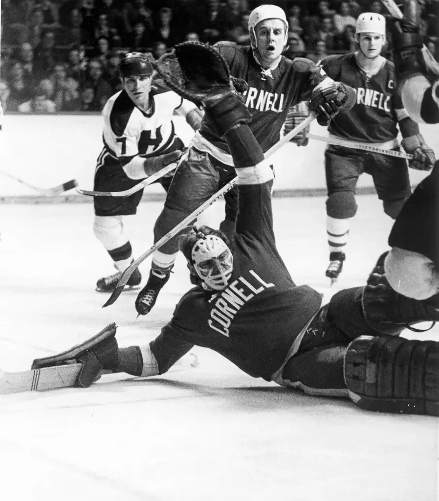 Hockey legend Ken Dryden ’69 dies at 78