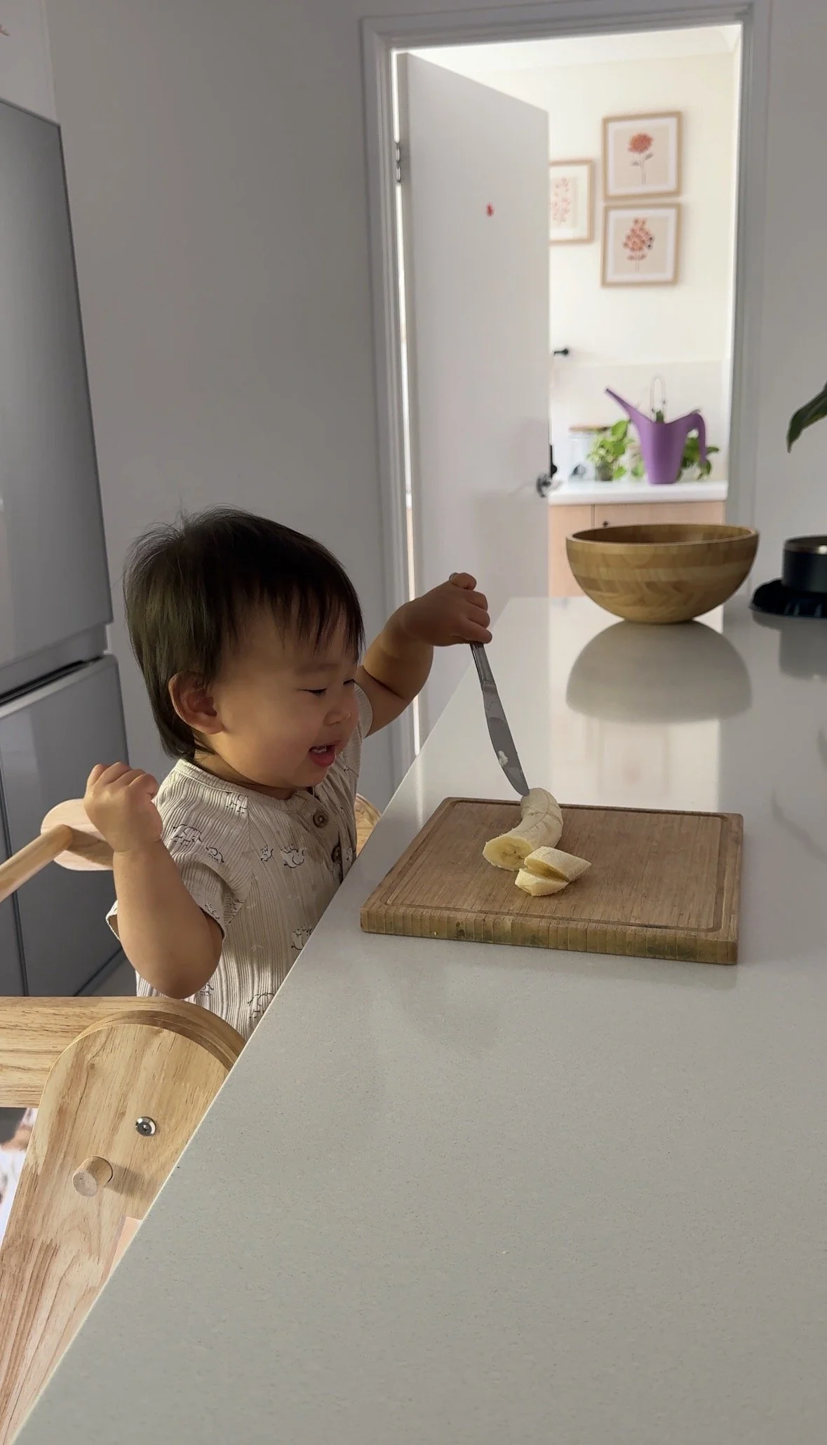 Chopping banana