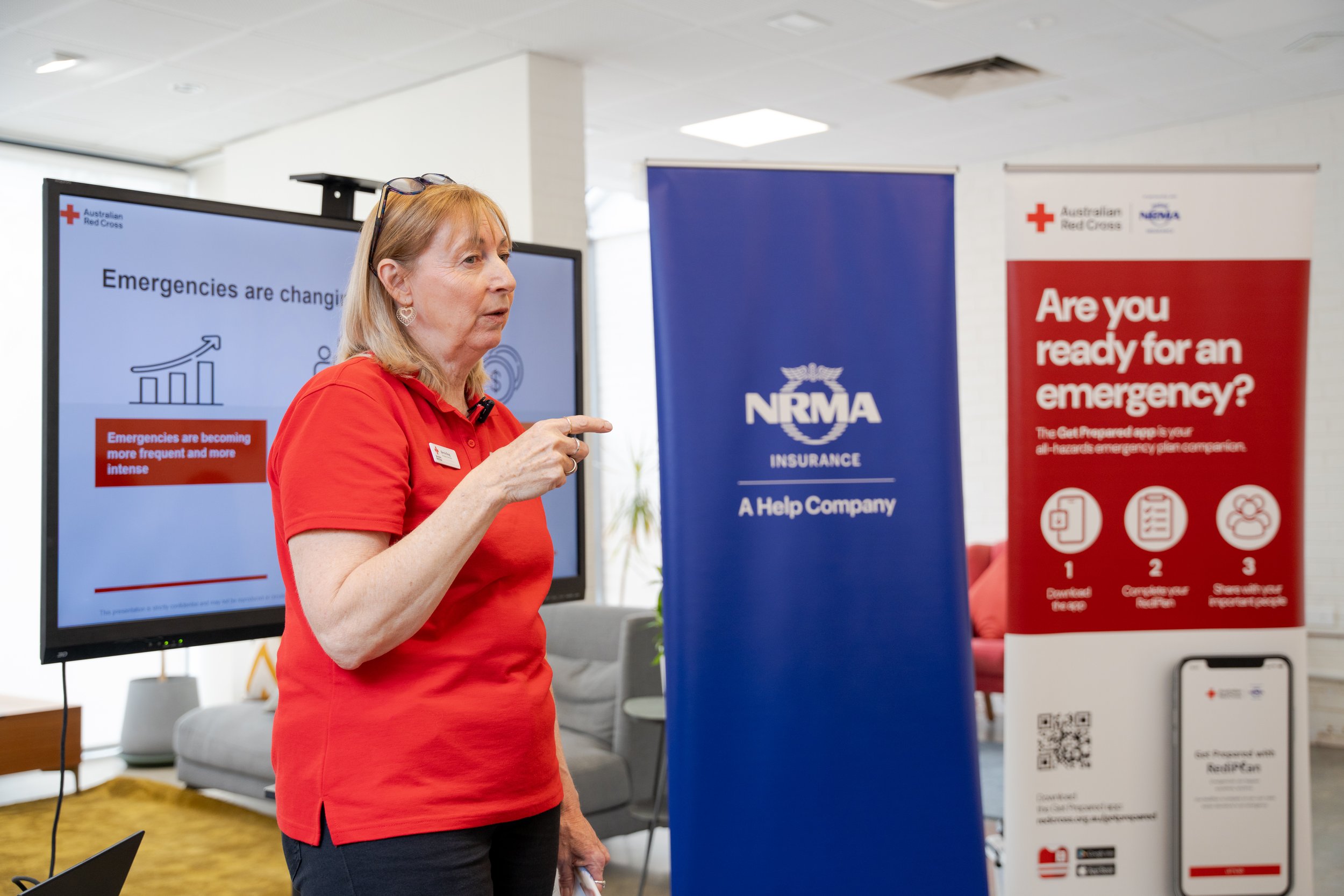 a women from Australian red cross delivery a community workshop
