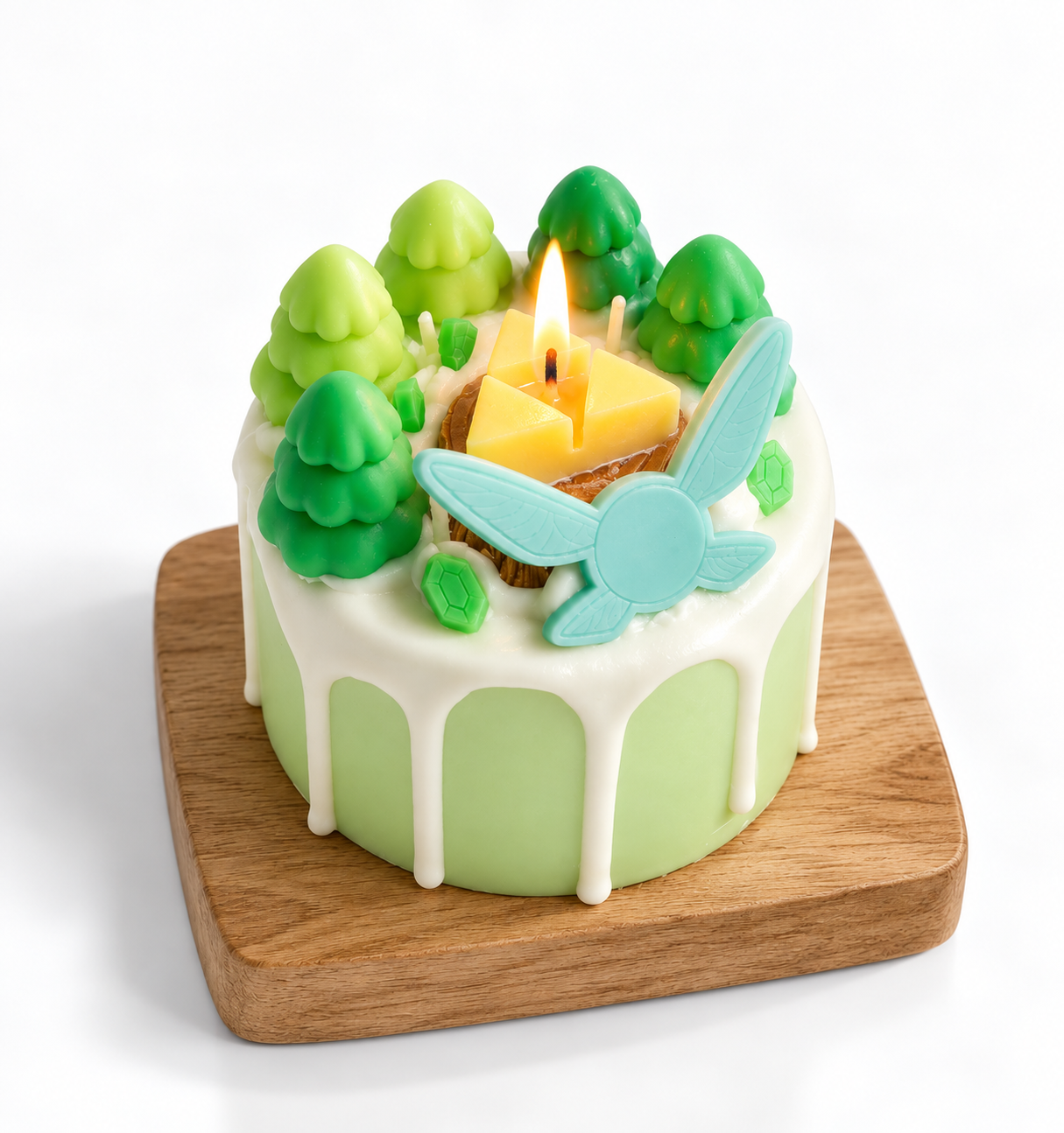 Zelda-Inspired Fantasy Cake Candle | Kawaii Gamer Home Fragrance