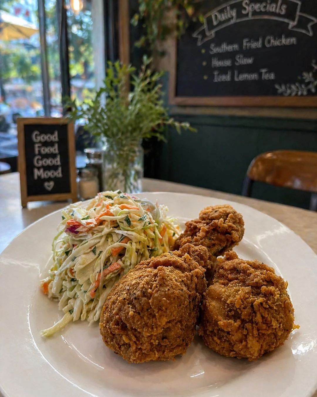 Not your average lunch 👀

Today&rsquo;s Special:
Southern Fried Chicken &amp; Fresh Coleslaw

Crispy, juicy, and exactly what you feel like eating today.
Be quick&hellip; this one always sells out 🔥

#localcafe #SupportLocal #mortdale #lunchsorted