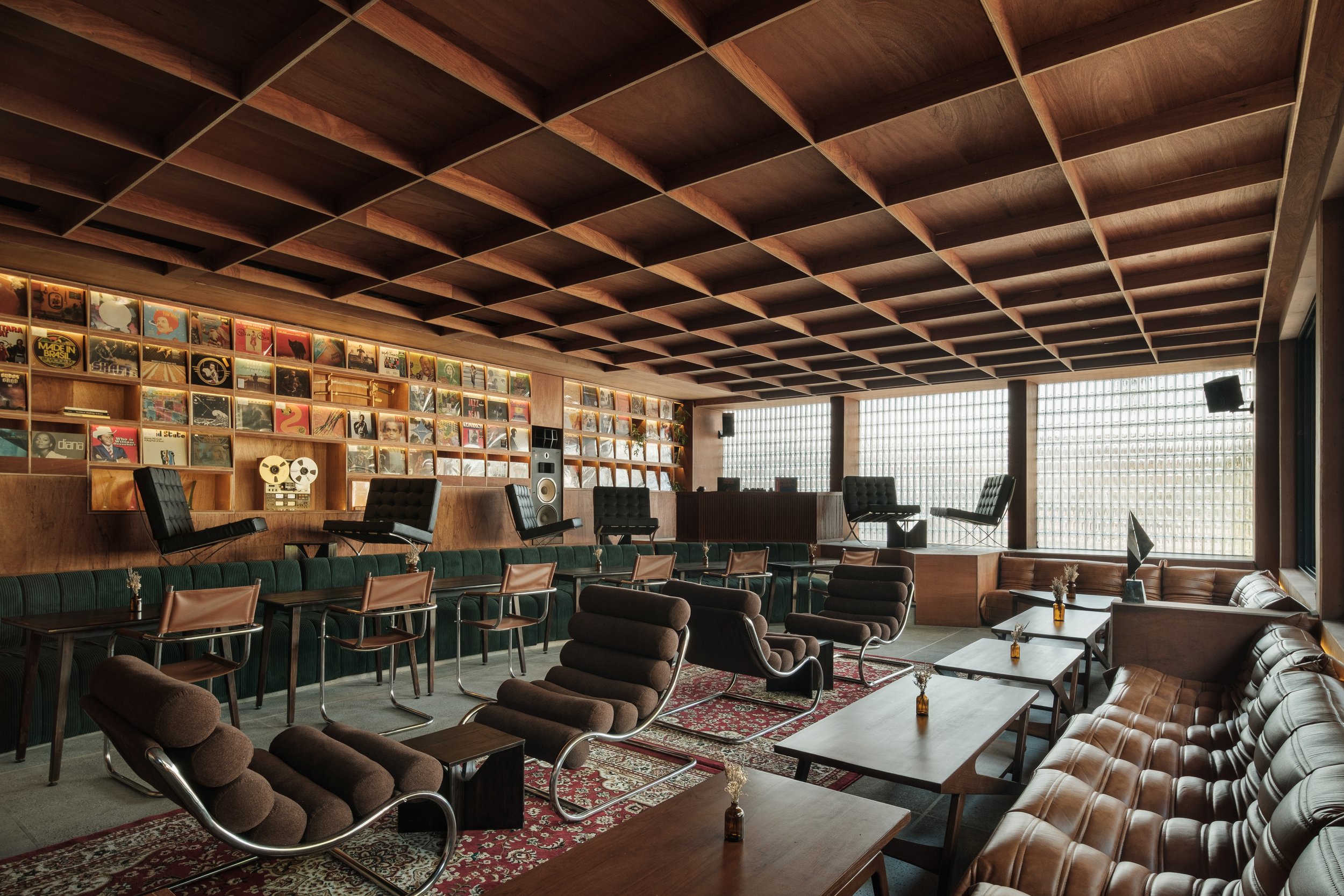 EXECUTION: ANALOG SURF CAFE + LISTENING BAR