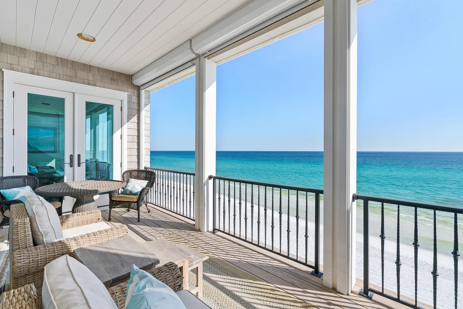 21-upper-balcony-ocean-view.jpg
