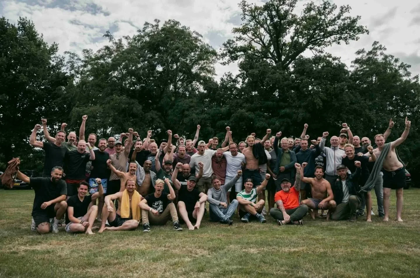 Het mannenweekend van vorig jaar was een overweldigend succes! Daarom zal er ook in 2026 weer een mannenweekend plaats vinden, en wel op 22 en 23 augustus!

Het zal een weekend worden vol activiteiten, lezingen met gastsprekers, workshops met experts