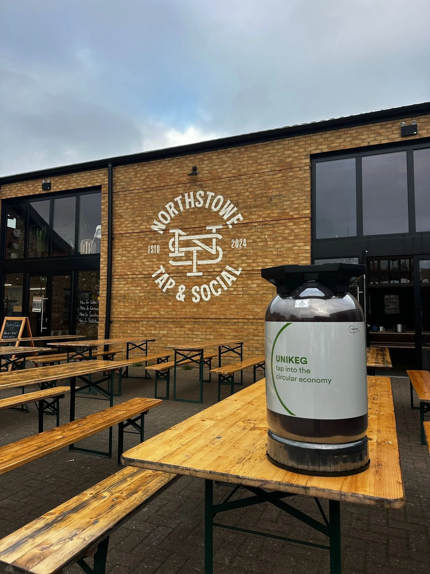 First delivery of Skinny Dip dropped into @northstowetapandsocial this morning in time for the Easter weekend #stumprat #independentbeer #beersoﬁnstagram #norfolk #cambridge