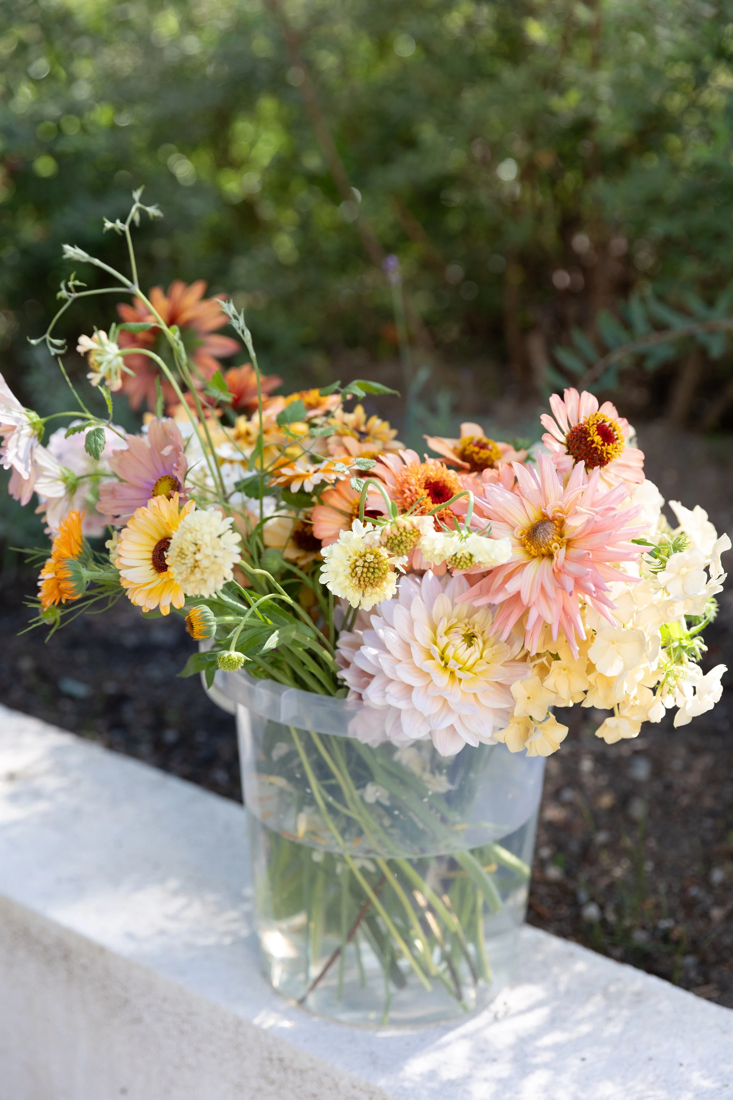 Blomster Bryllup Bryllupsblomster Brudebukett blomsteroppsats Snittblomster Blomsterbøtte