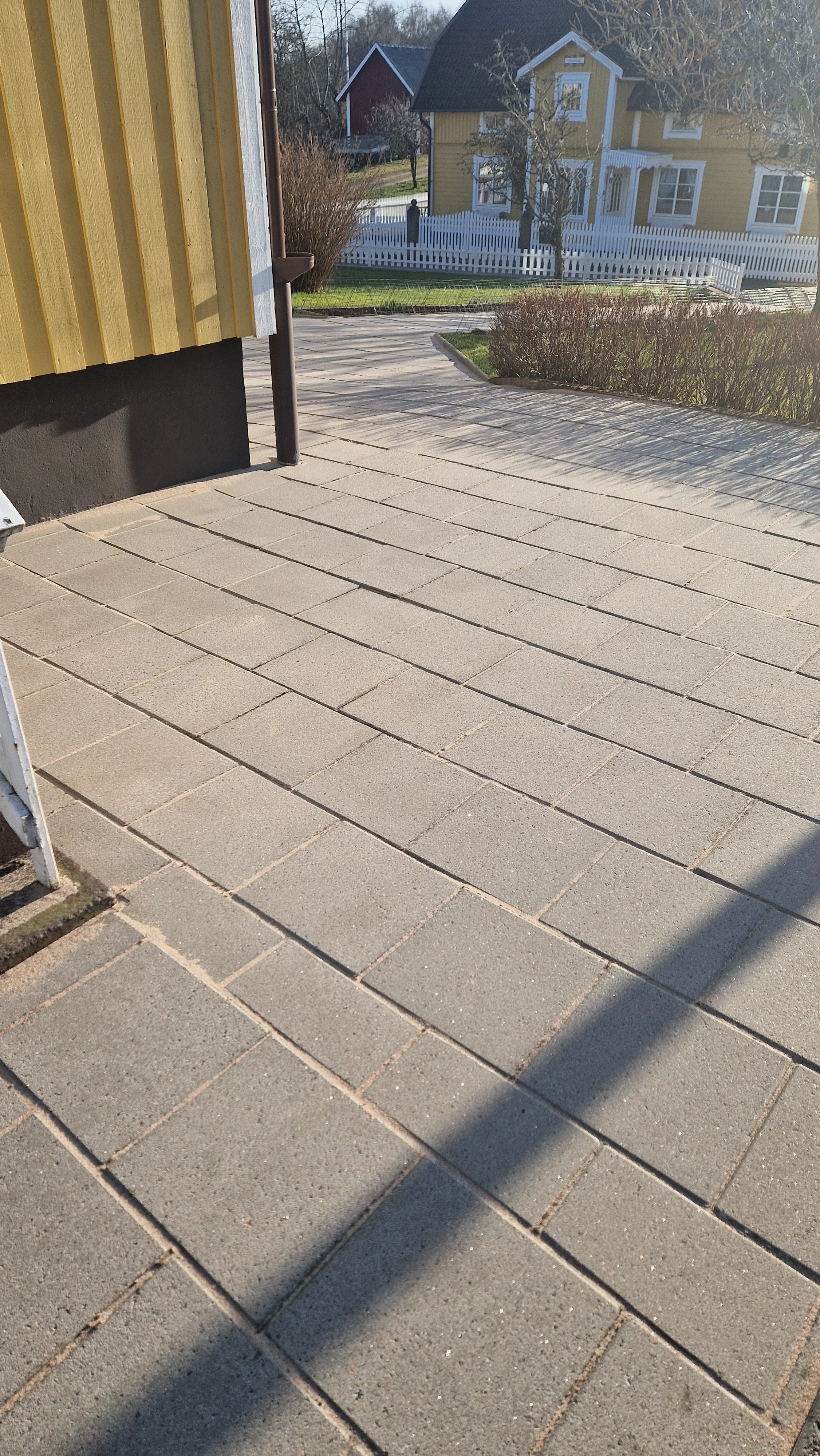 efter en tvätt hur stenplattor eller betongplattor kan se ut