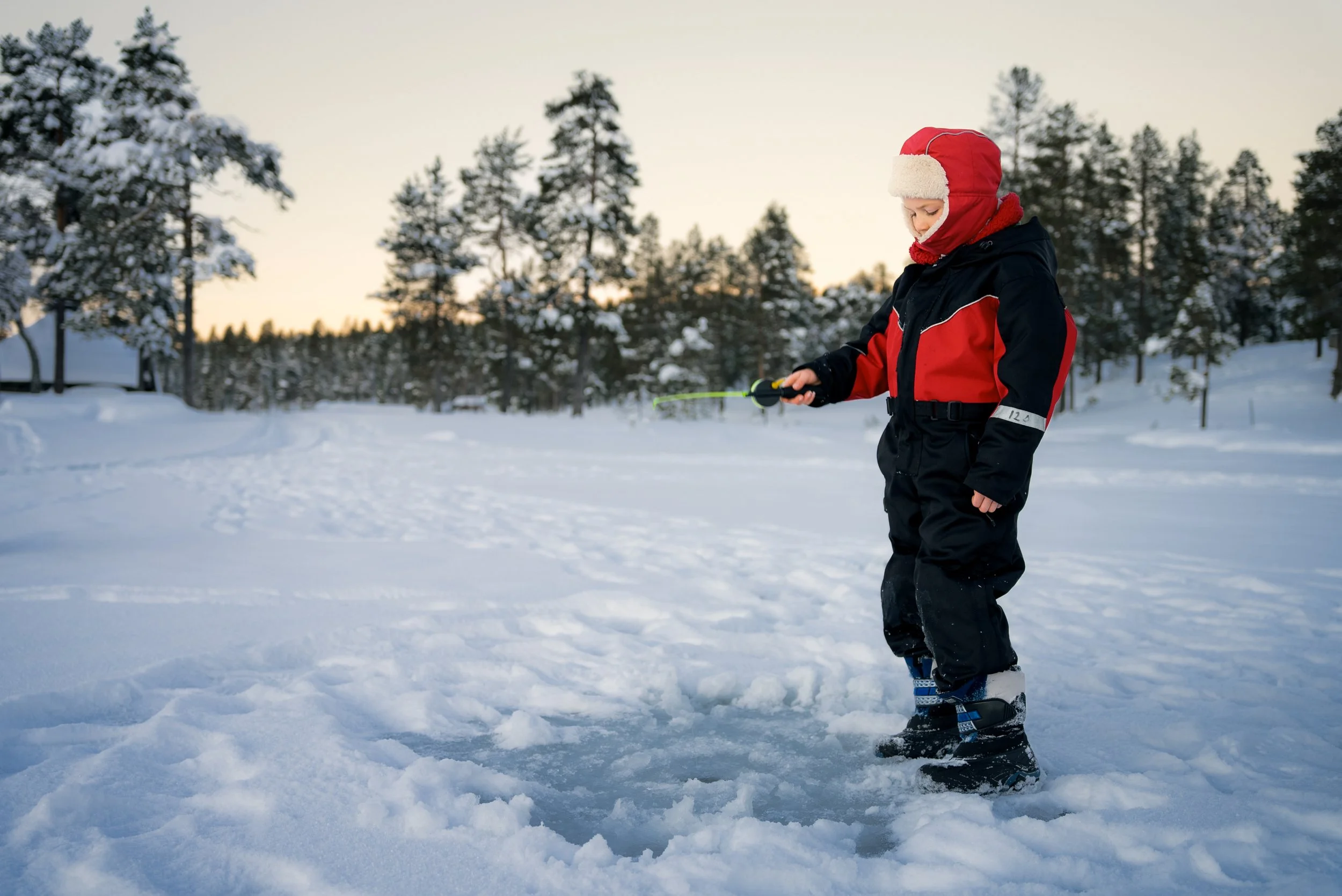 NLV Icefishing-4.jpg