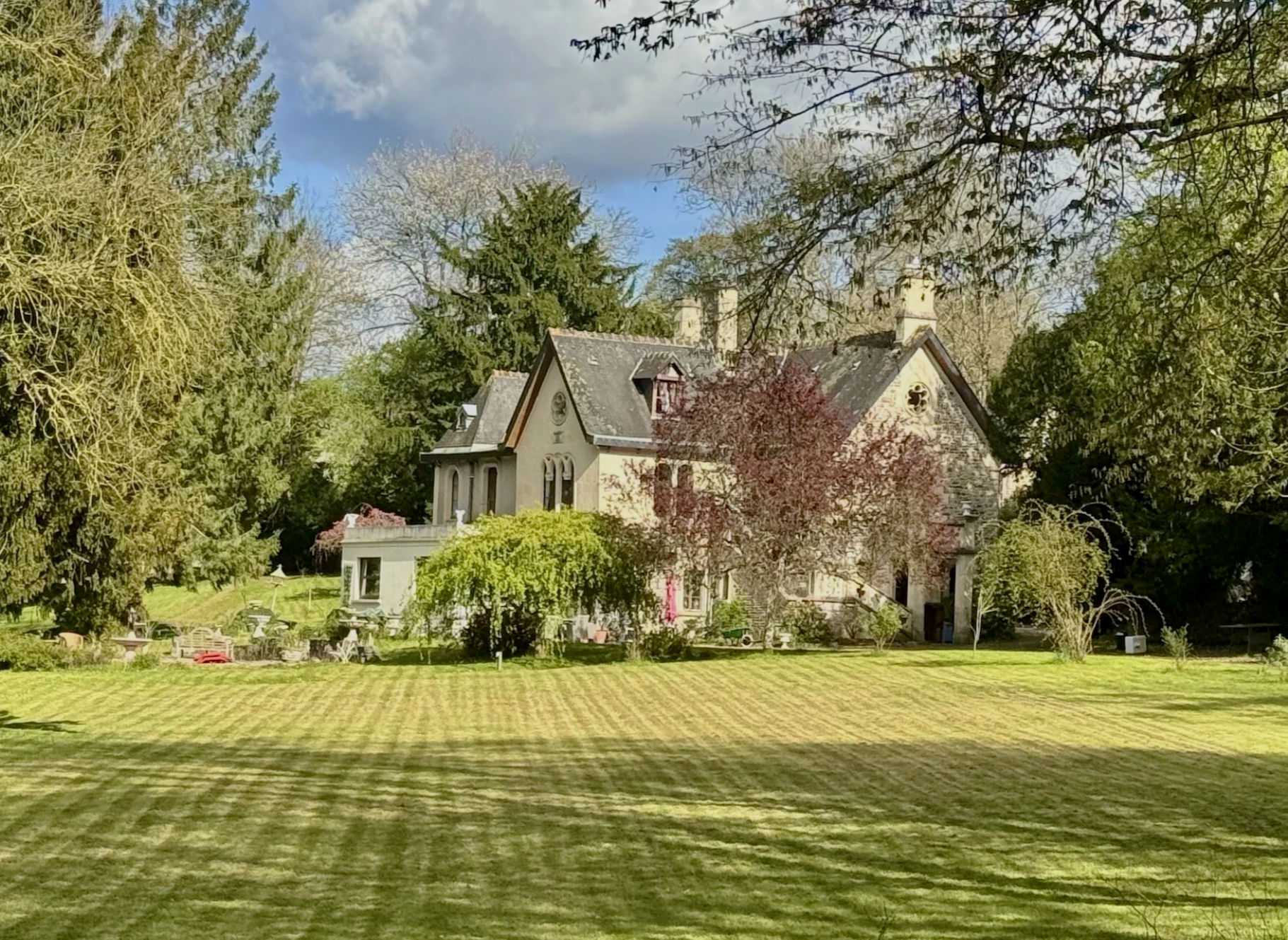 Rare Neo-gothic Château in Suisse Normande