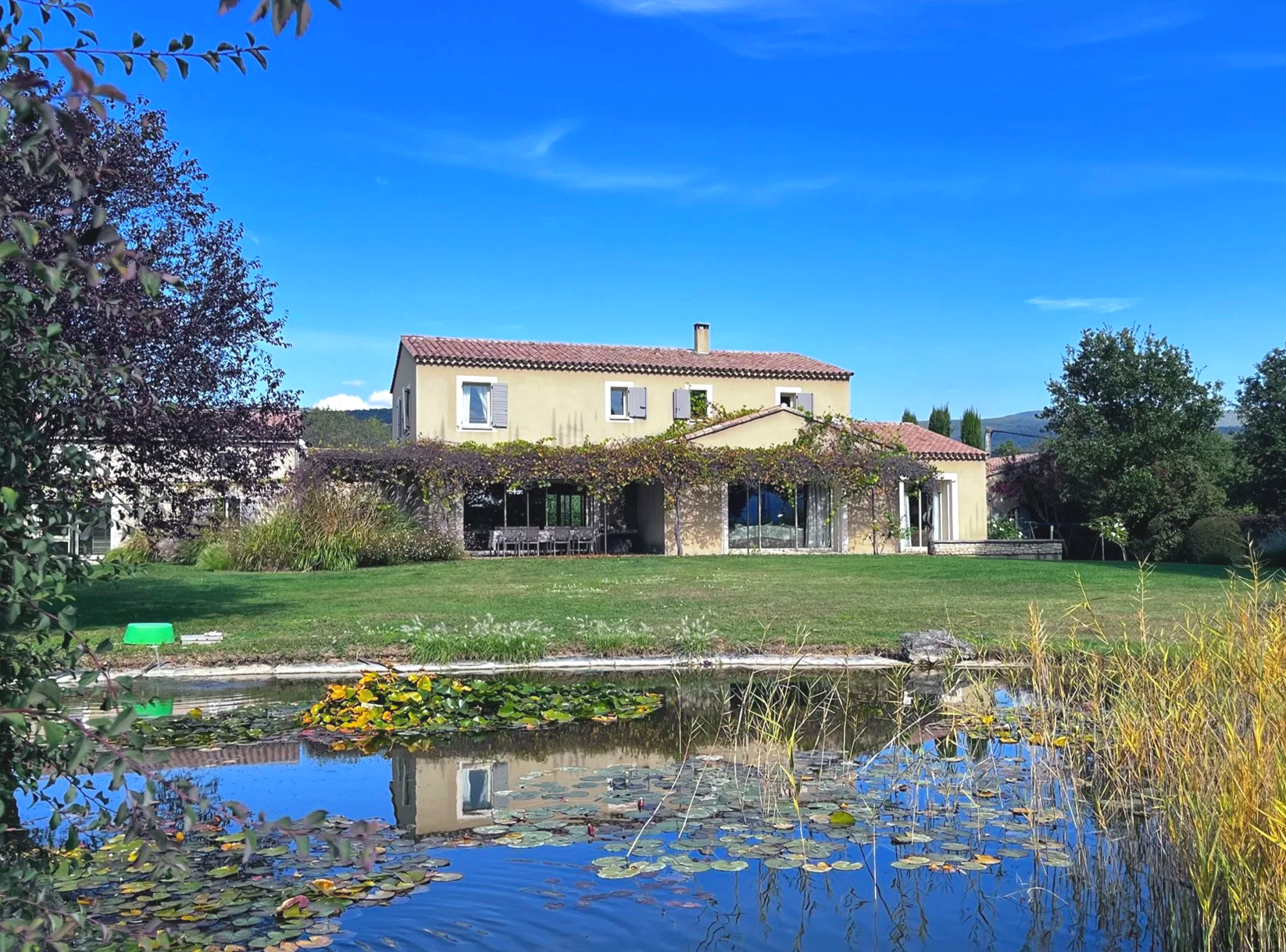 Provençal Villa with Guest Cottage