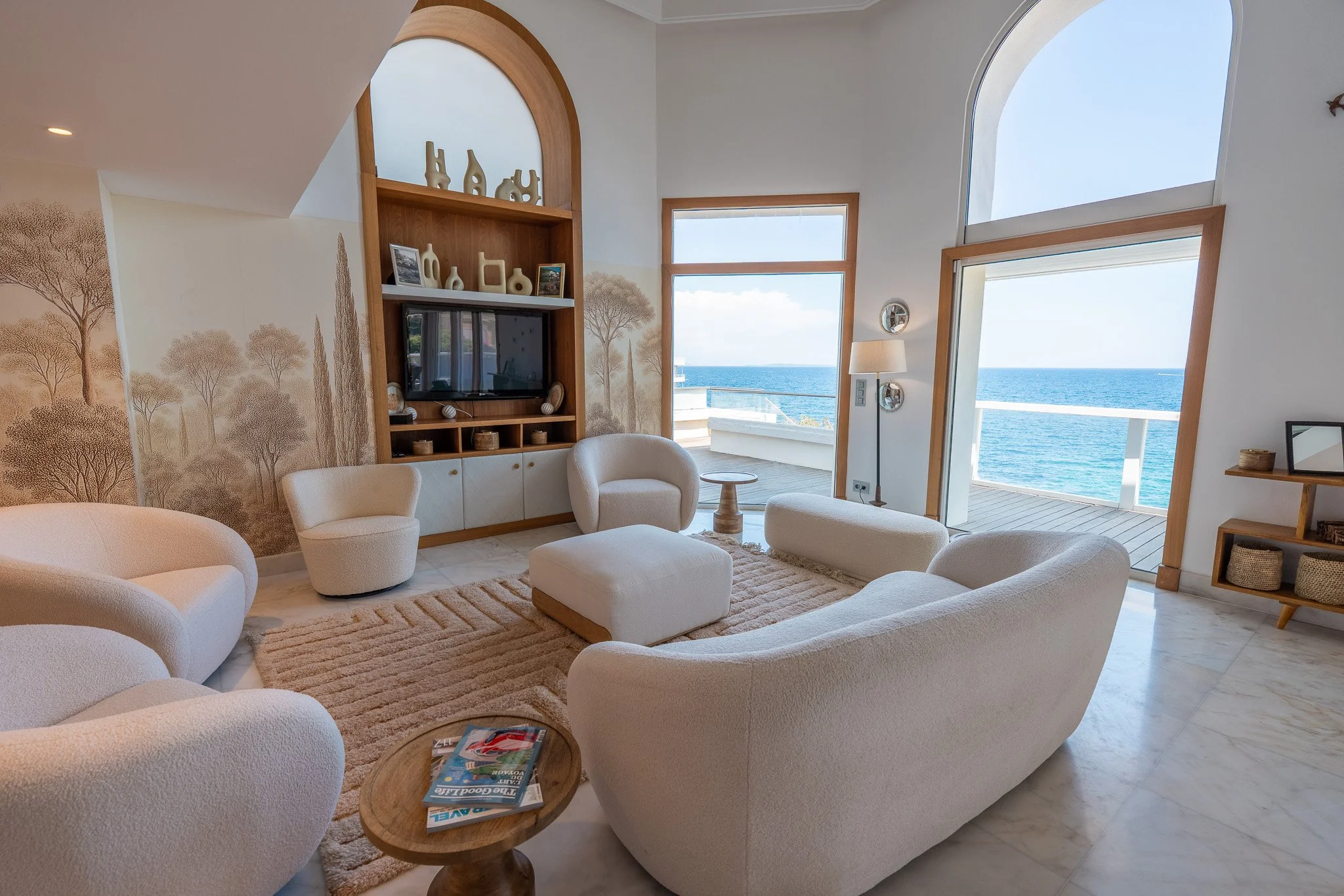 5Living room.jpg