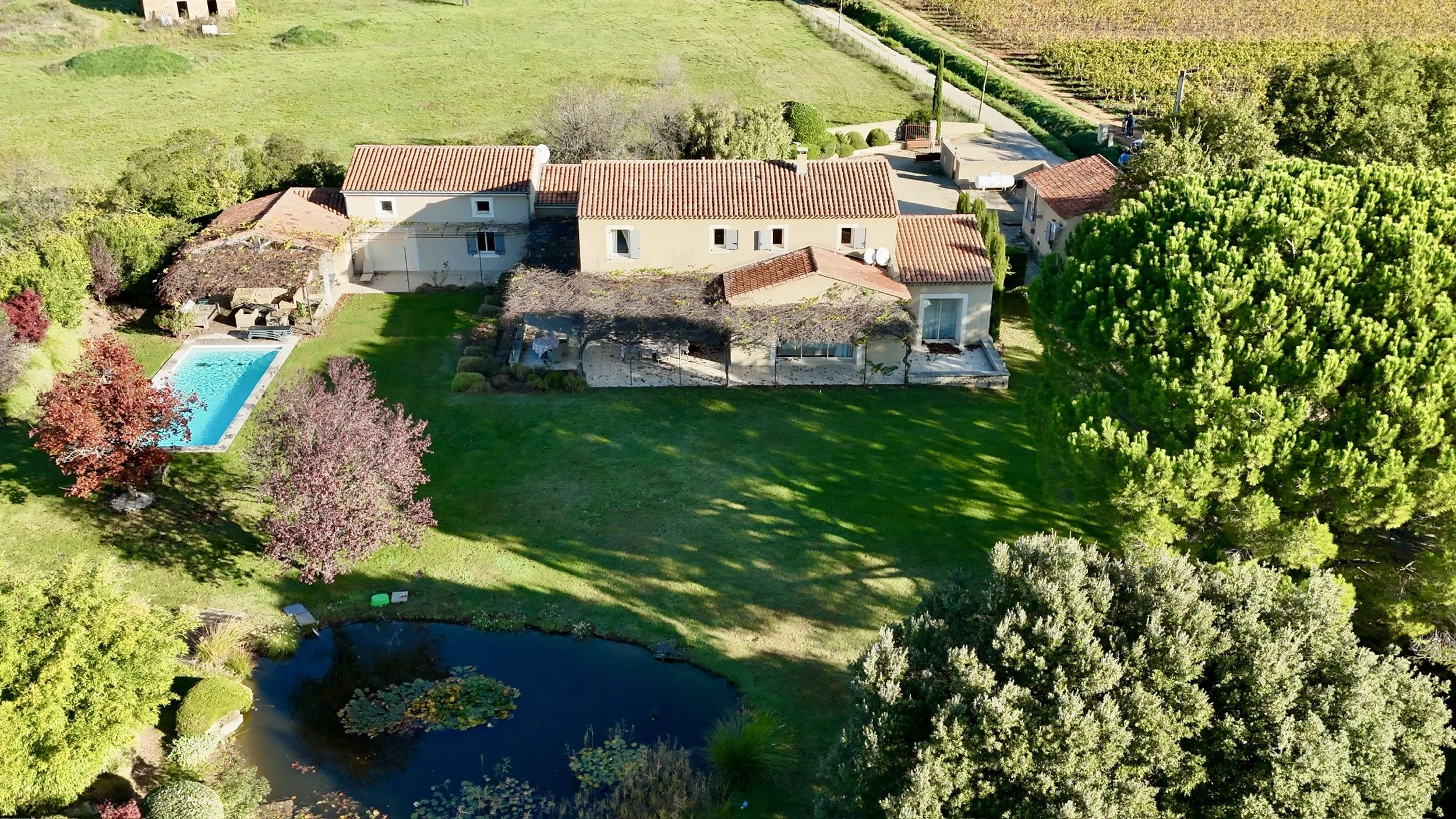 Panoramic view of the all property