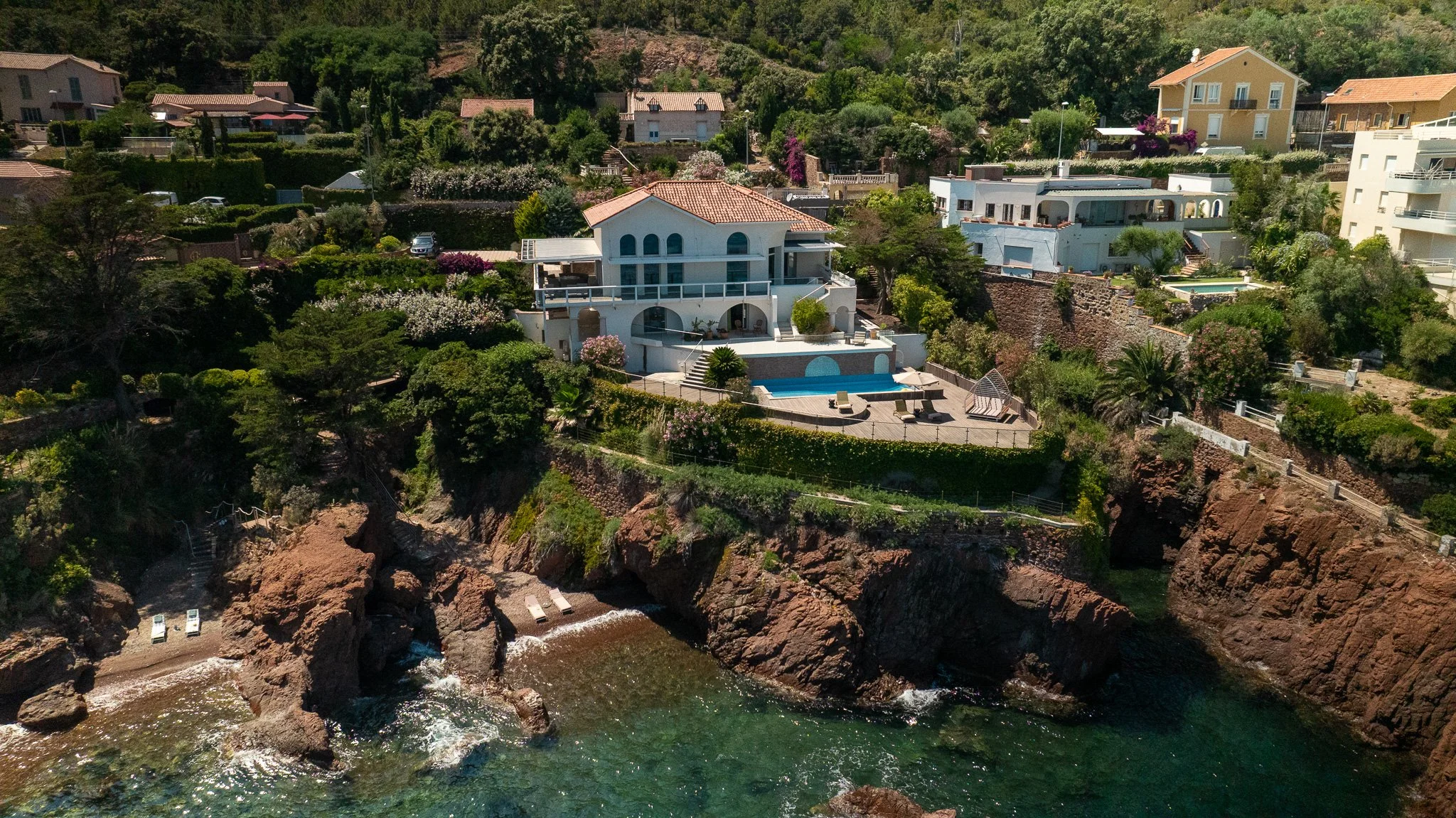 2Main Villa.jpg
