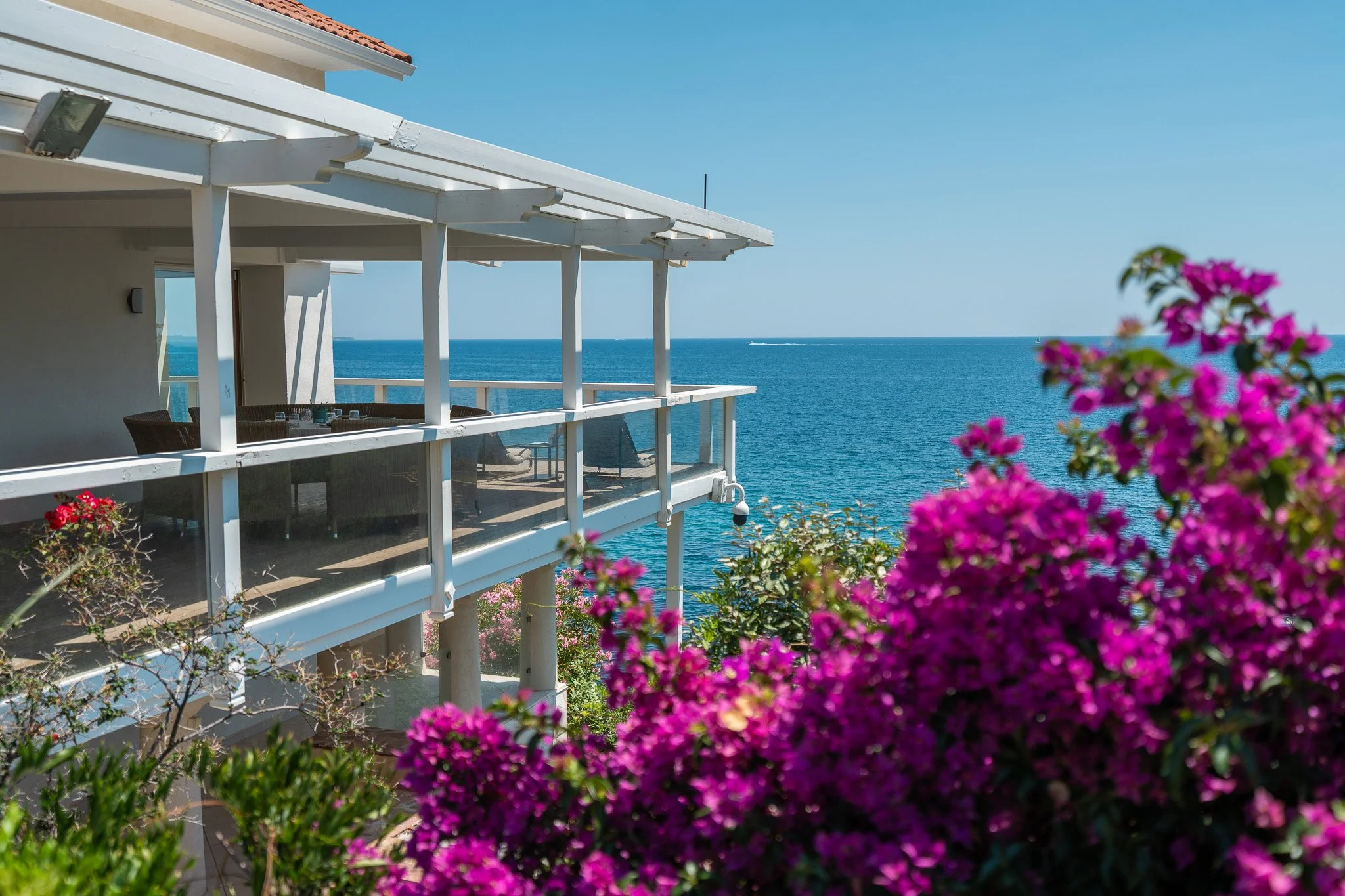 Main villa panoramic dining Terrace.jpg