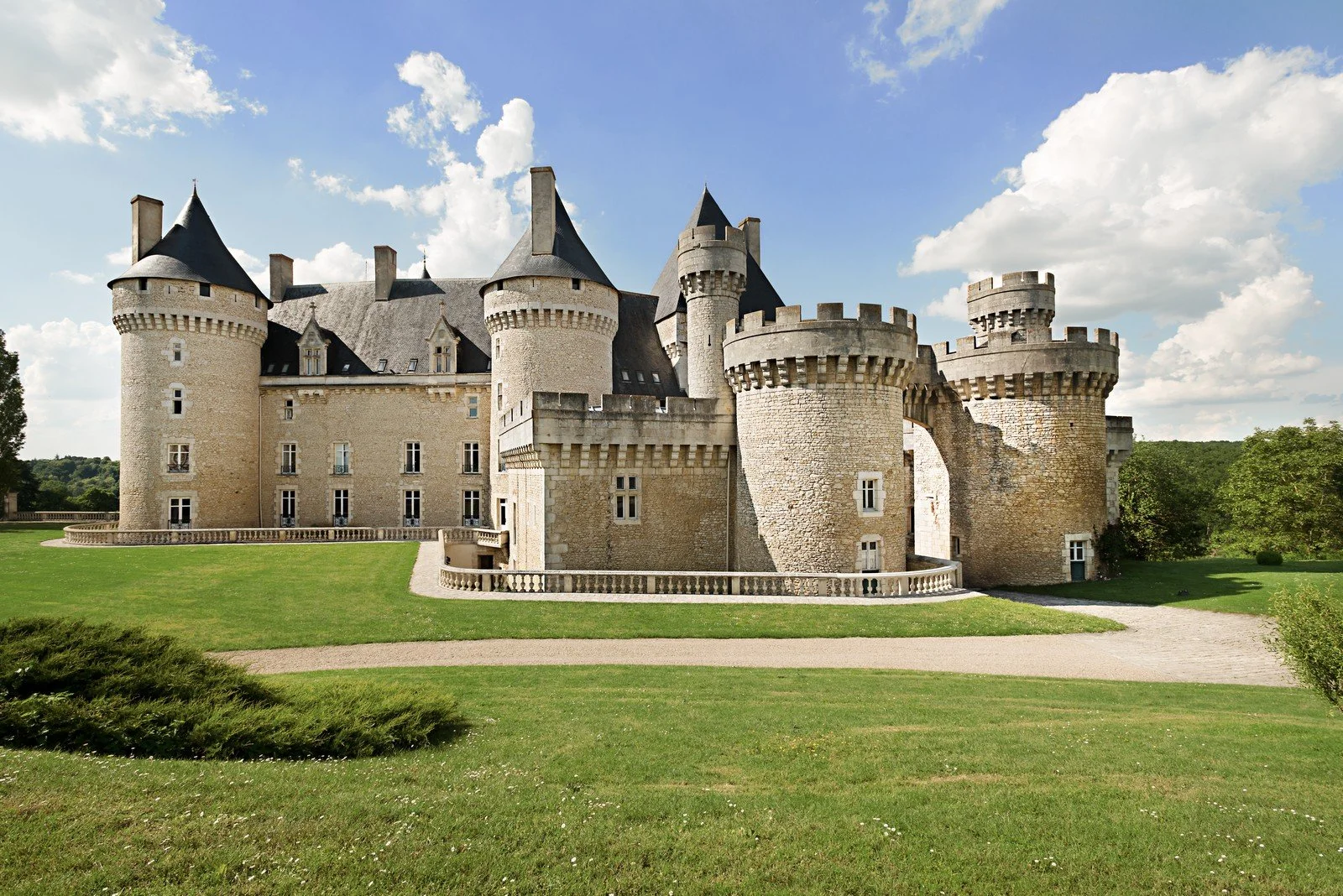 Exceptional Medieval Fortress in Berry
