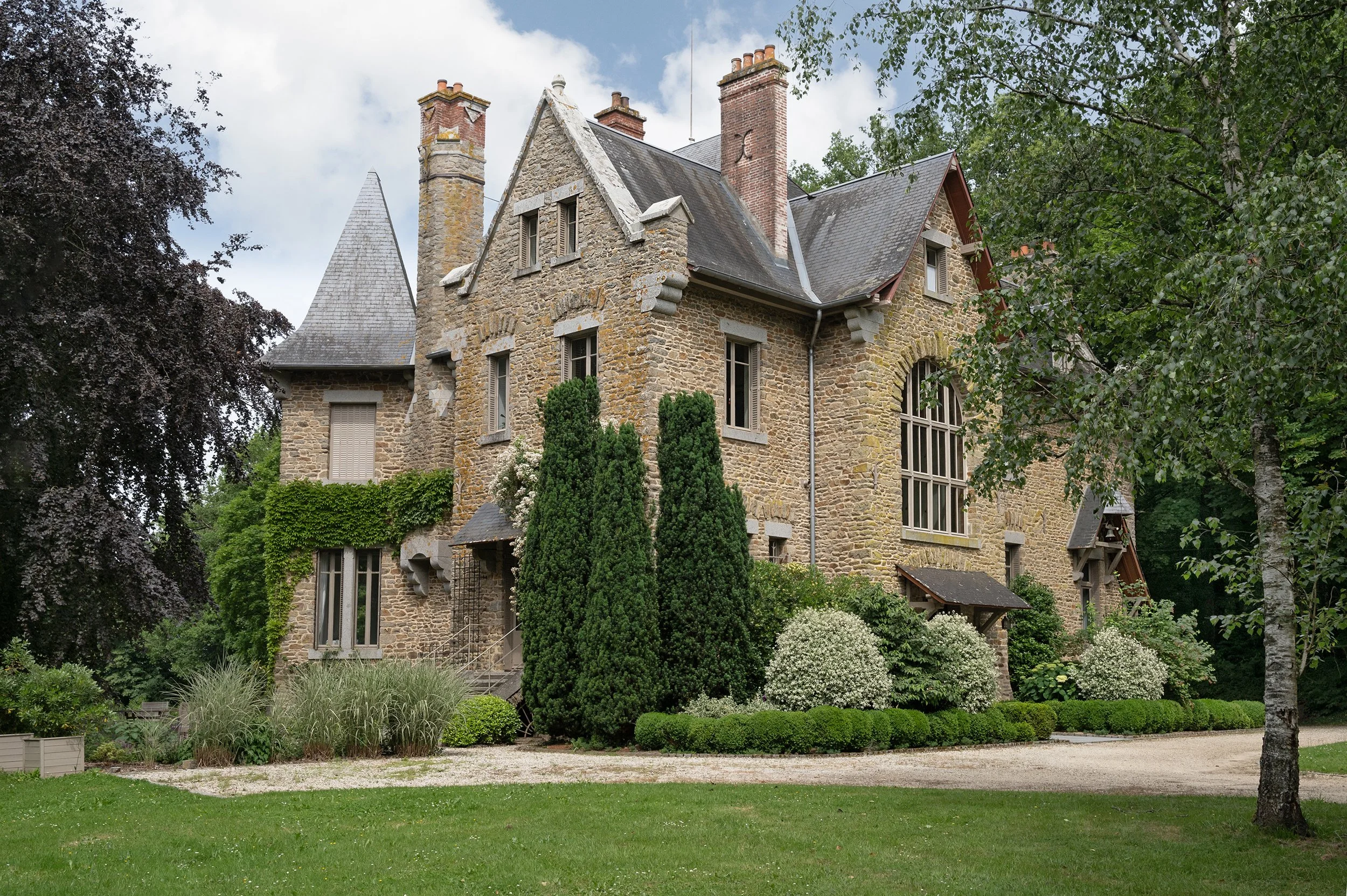 Main facade of manor
