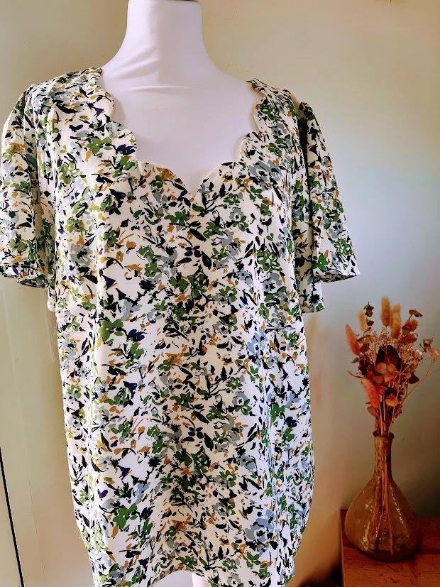 BLOUSE FLUIDE VERTE.jpg