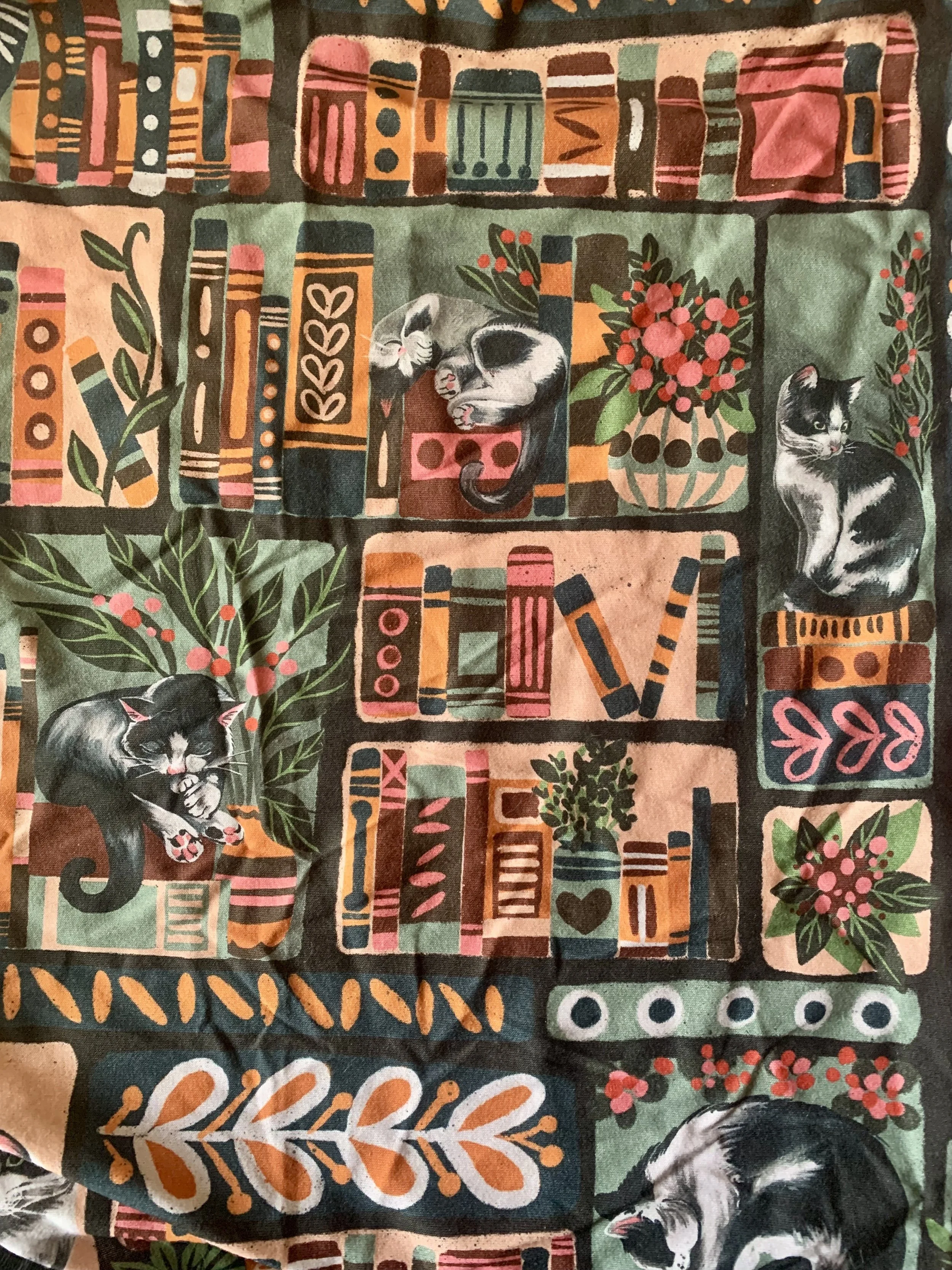 (PRECOMMANDE) Tissu French Terry / Chats de Bibliothèque