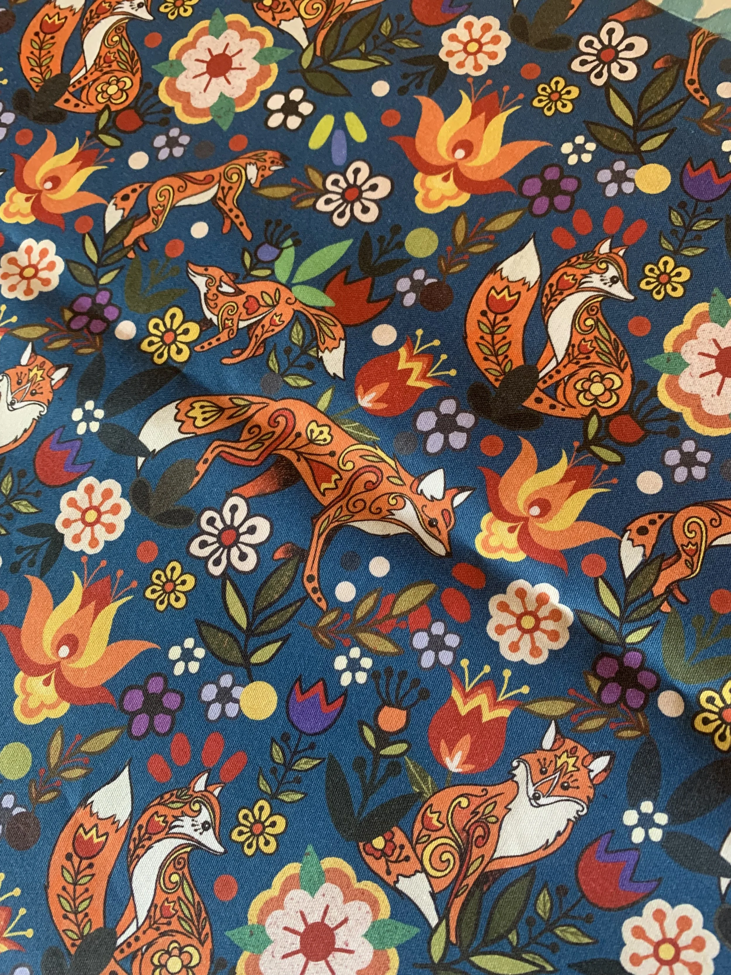 [Précommande] Tissu satin de coton/ Jardin de renards