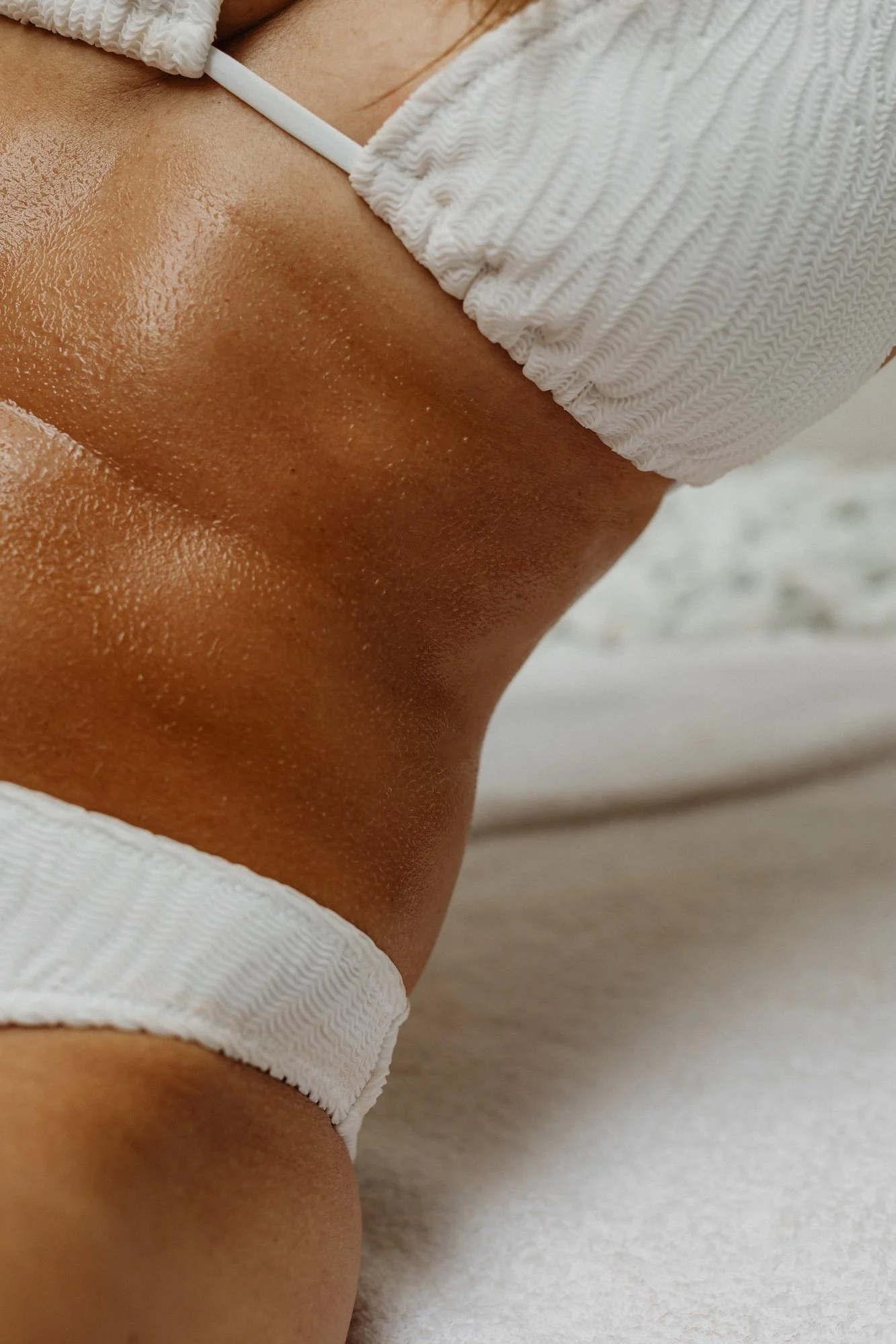 Luonnollinen suihkurusketus, tasainen rusketus, tasainen päivetys Tampereella.