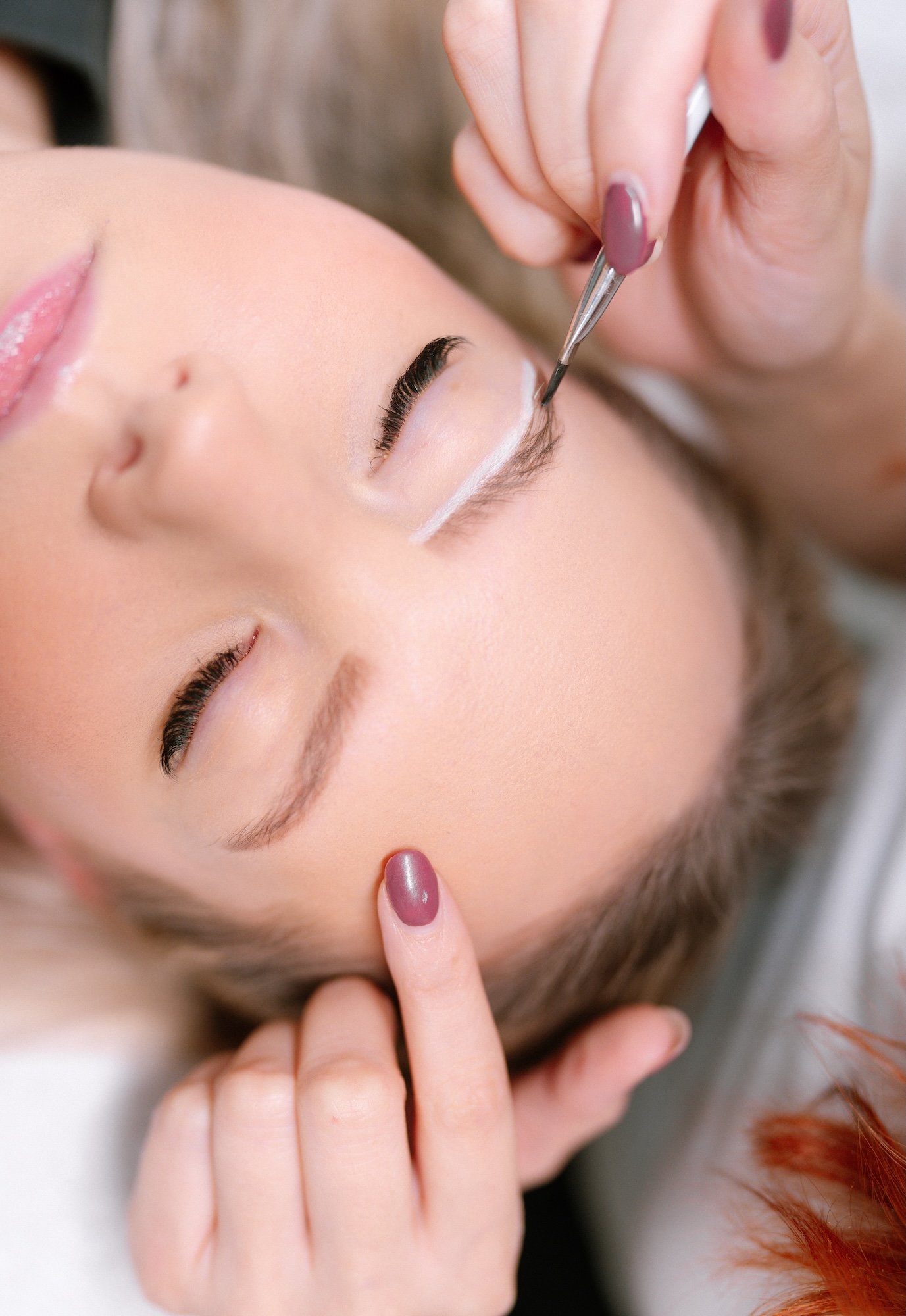 Velvet Beauty Lounge Brow lift -asiakas. Kulmien laminointi ja värjäys Tampere.