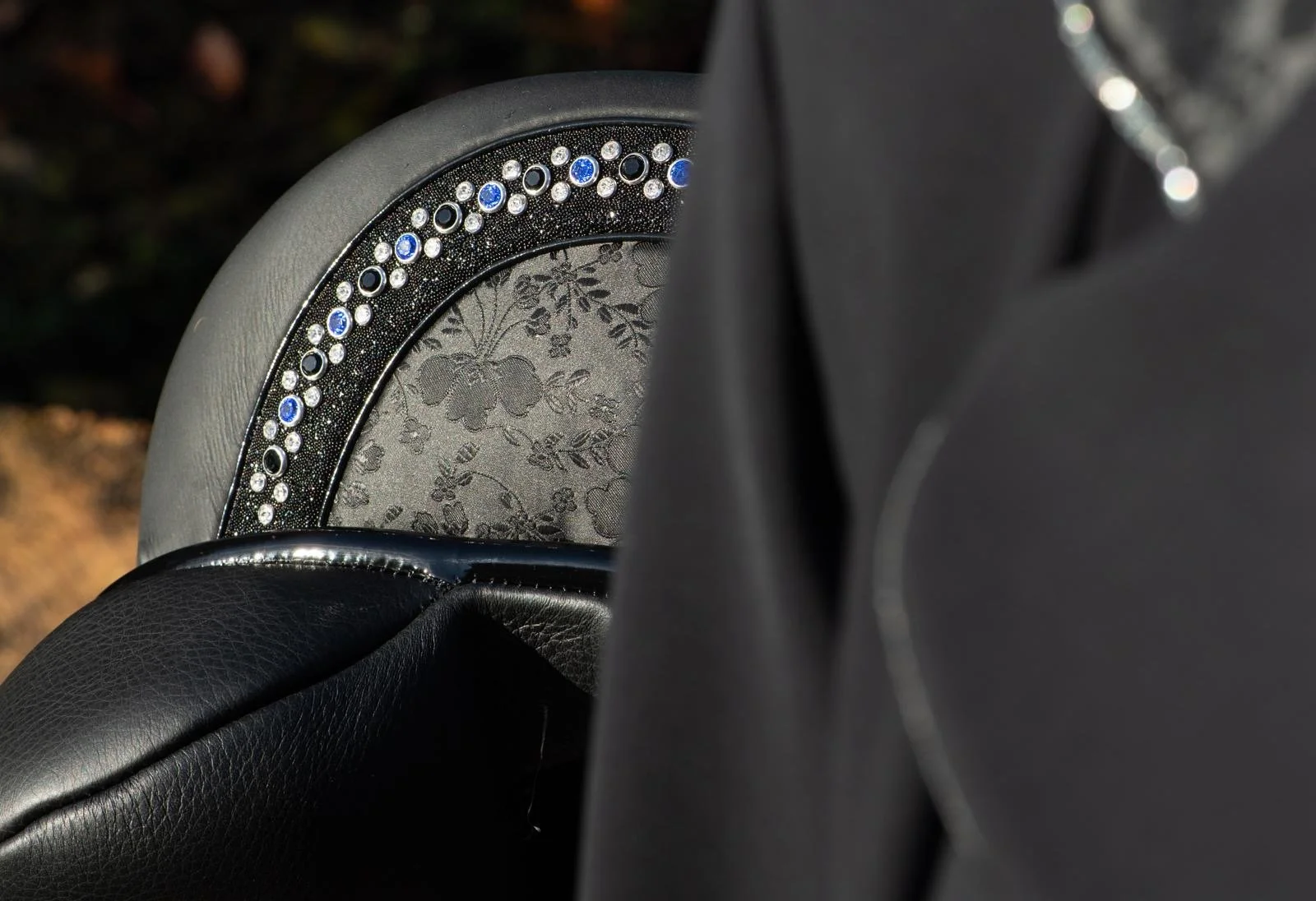 Beautiful saddle with elgance crystals and floral fabric in cantle 