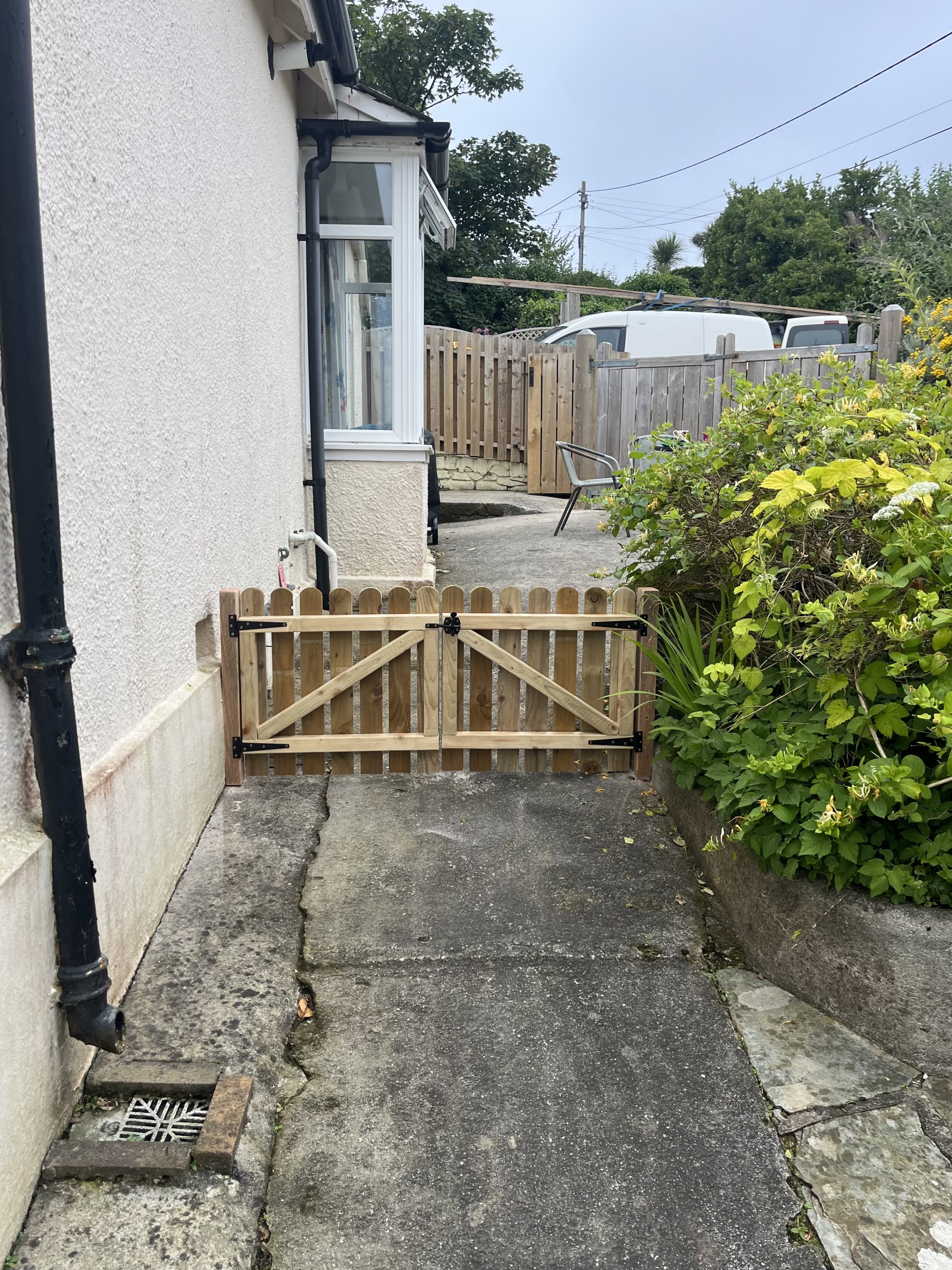 hadnamde wooden gate by two waters timber in polzeath