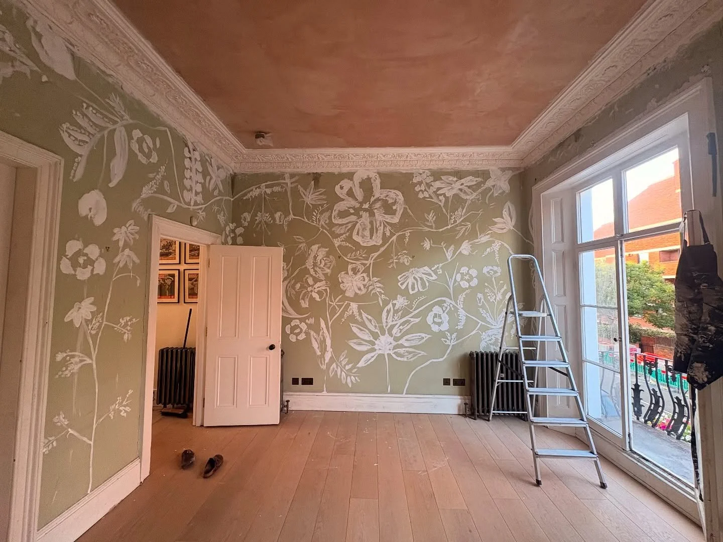 painting the walls for cecily&rsquo;s birthday party