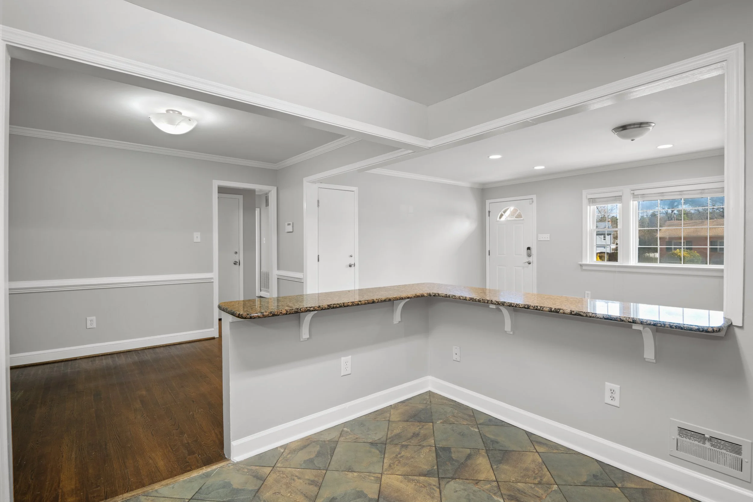 21-5408 S Prestonwood Ave.jpg