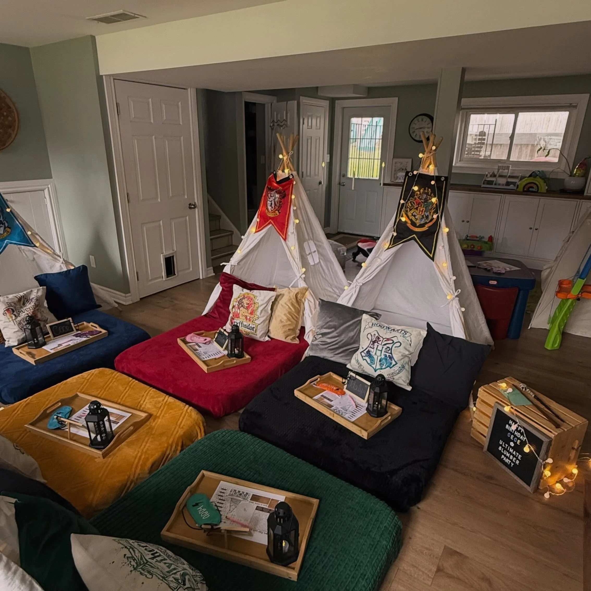 Welcome to our Hogwarts sleepover! 🦉🏰 Where the wands are full of magic, the movie marathon is going strong, and bedtime is strictly forbidden by the Ministry of Magic. ✨
#sleepoverparty #hogwarts #ldnontario #movienight #kidsparty