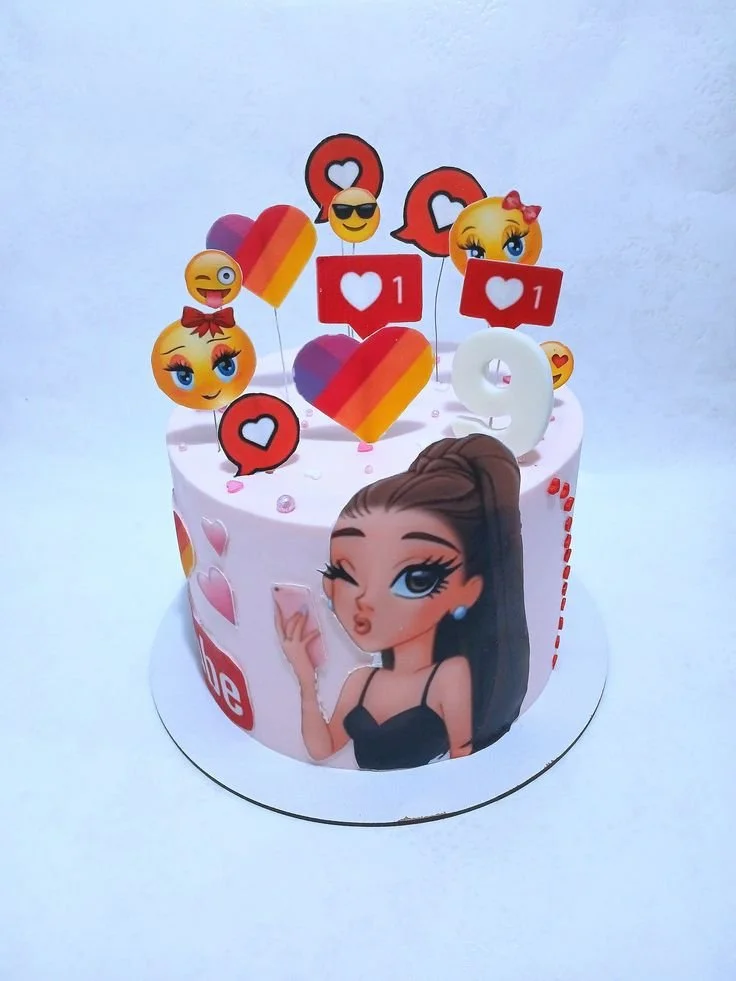 Selfie Queen Cake