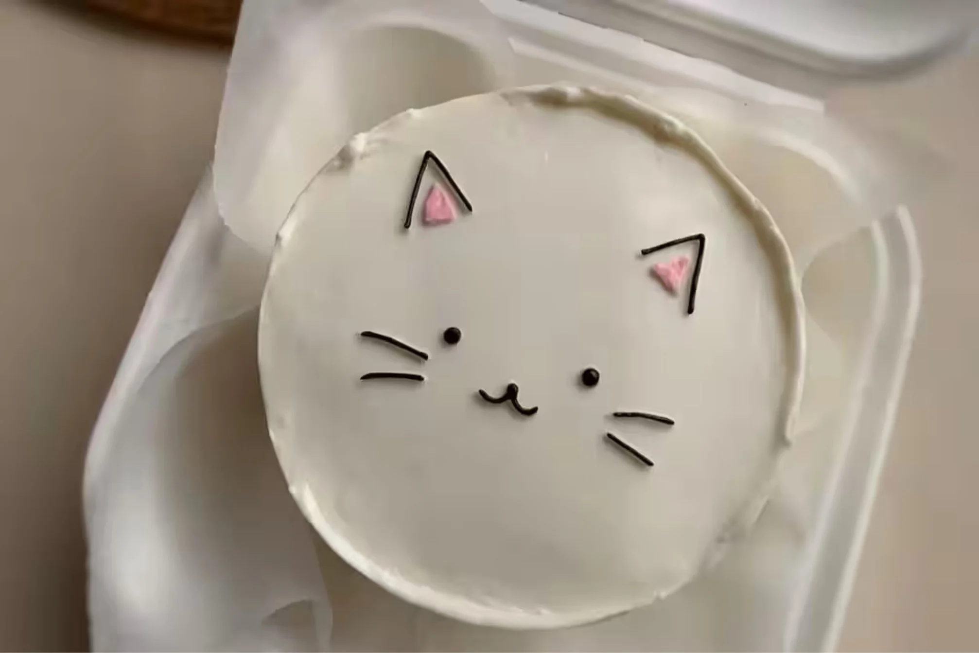 Cat Face Cake