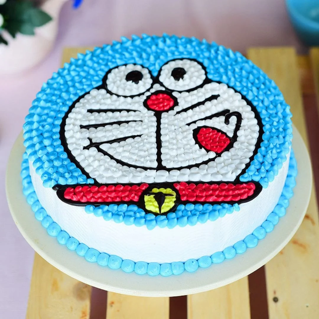 Doraemon Furry Face Cake
