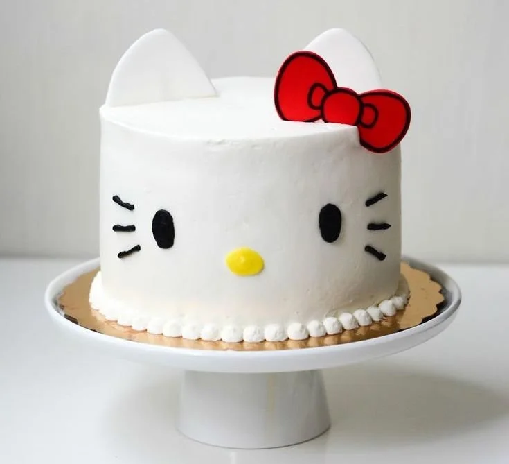 Hello Kitty Cake