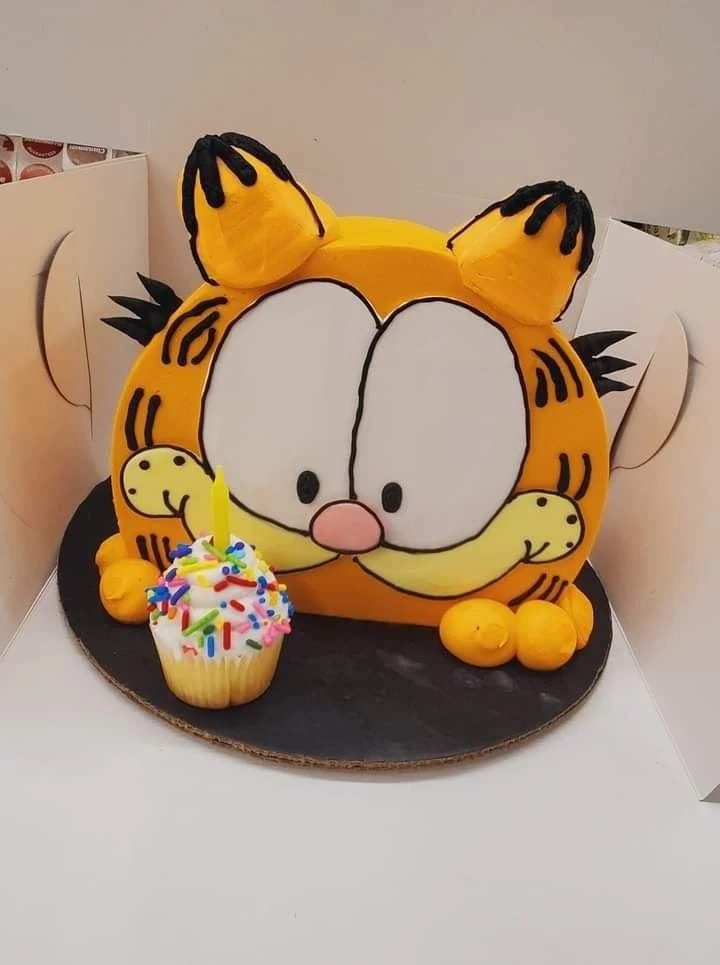 Garfeild Top Forward Cake [500 G]