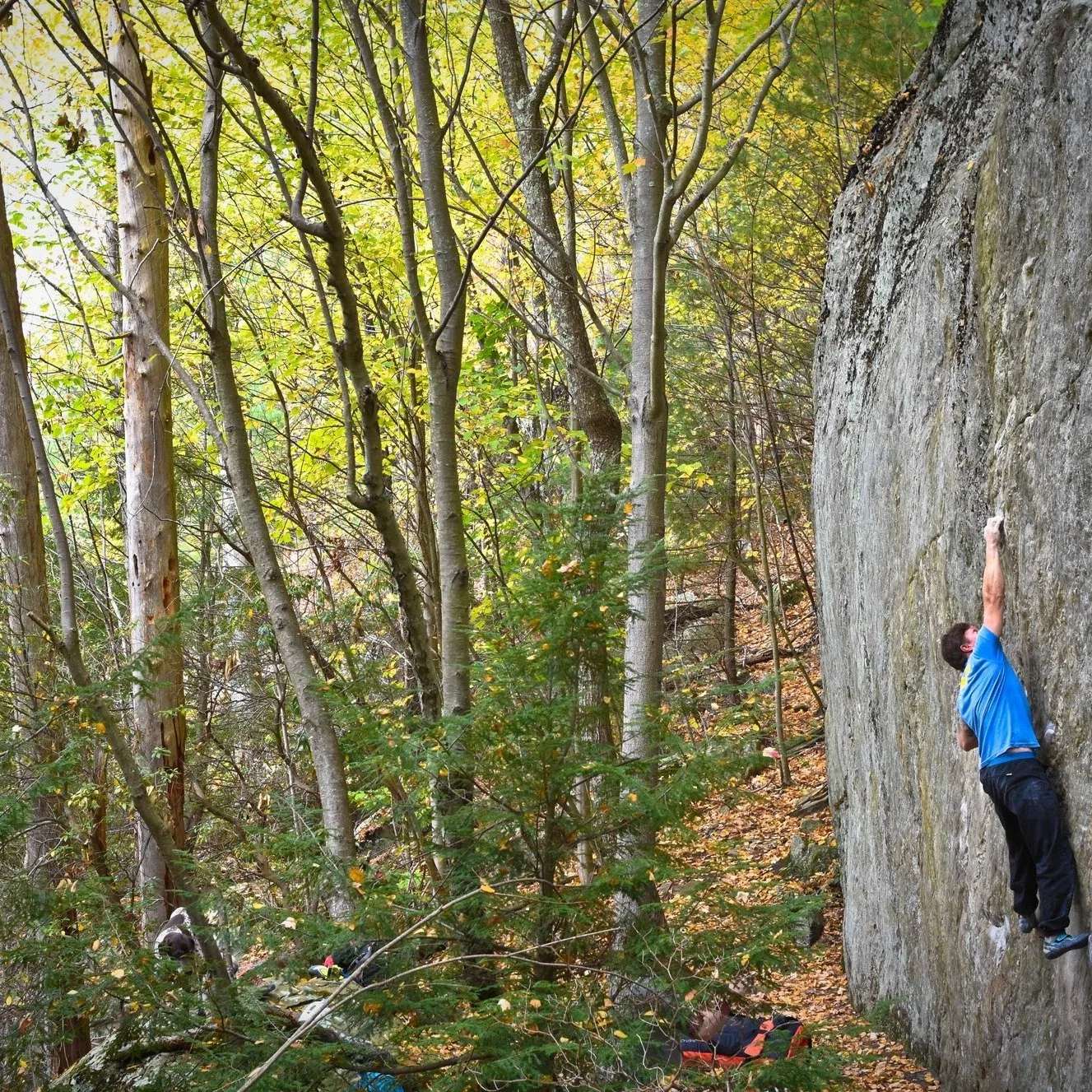 Jeff Panetta on Snooze Button V5 in the res, Great Barrington.

#bouldering #rockclimbing #newenglandbouldering #greatbarrington #decoyclimbing #greatbarringtonbouldering