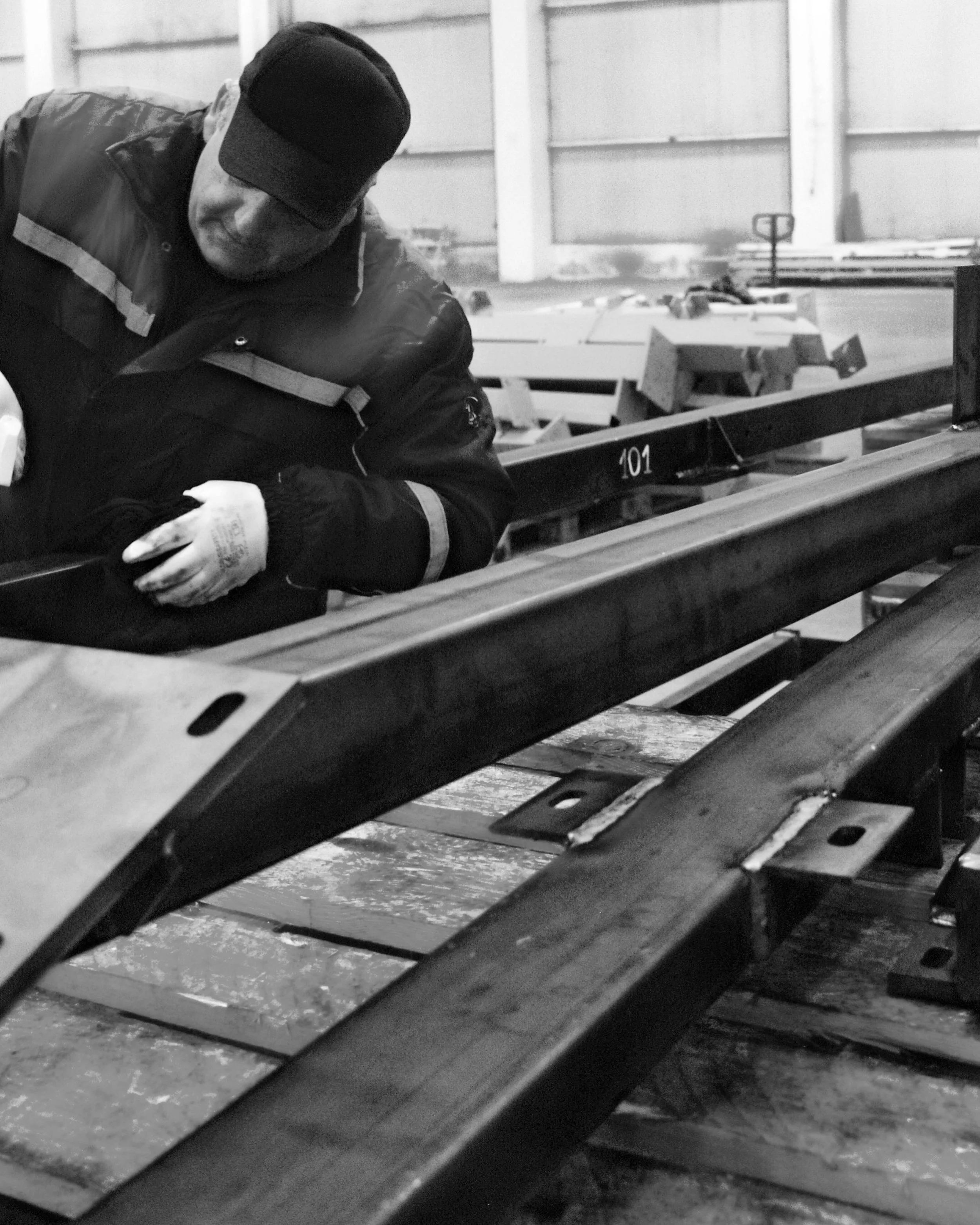 When we started, this space felt like a faraway concept, and it was hard to picture it getting to where we are today. What grew from that idea is more than we ever expected. Swipe through to see how it came together, from steel frame to the first hol