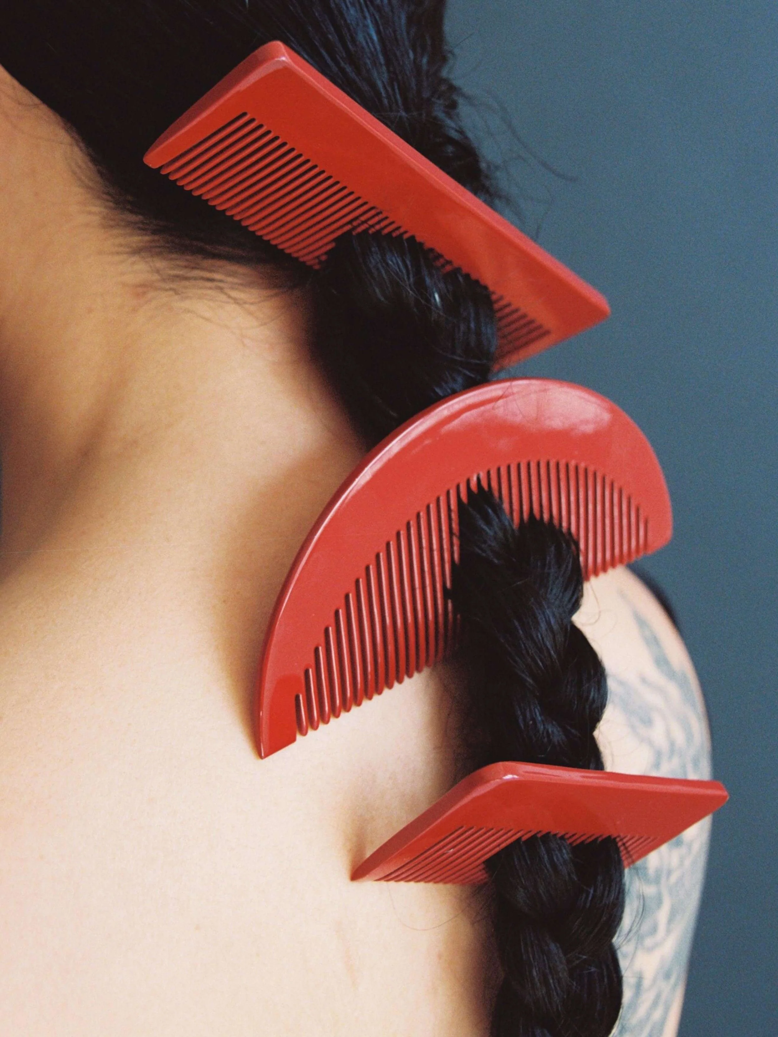 object-30-buffalo-lacquer-half-moon-comb-2.jpg