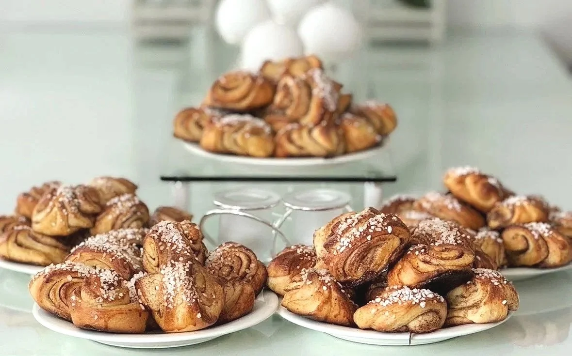 Korvapuustit ja voisilmäpullat 2,50e/kpl