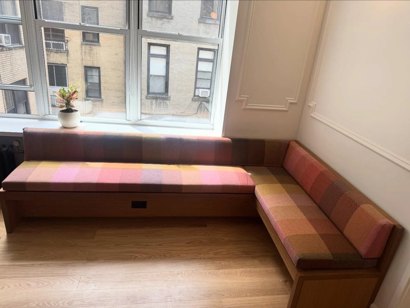 From every angle, the pattern holds.

Plaid like this asks for real planning - thinking through how each line wraps, meets a corner, continues across a seam. It&rsquo;s not just about the front view; it has to make sense as you move around it.

There