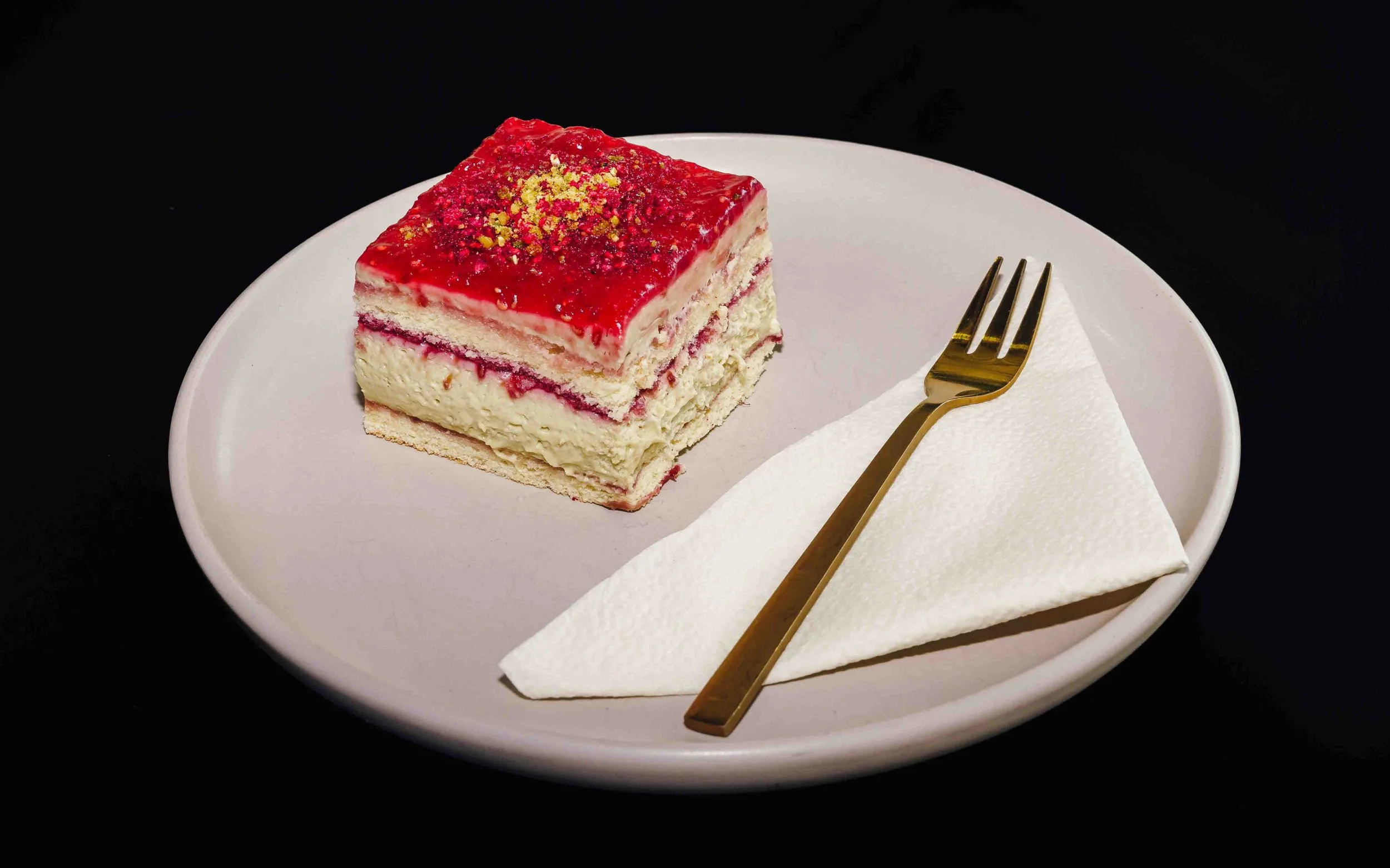 Strawberrycake_0.jpg